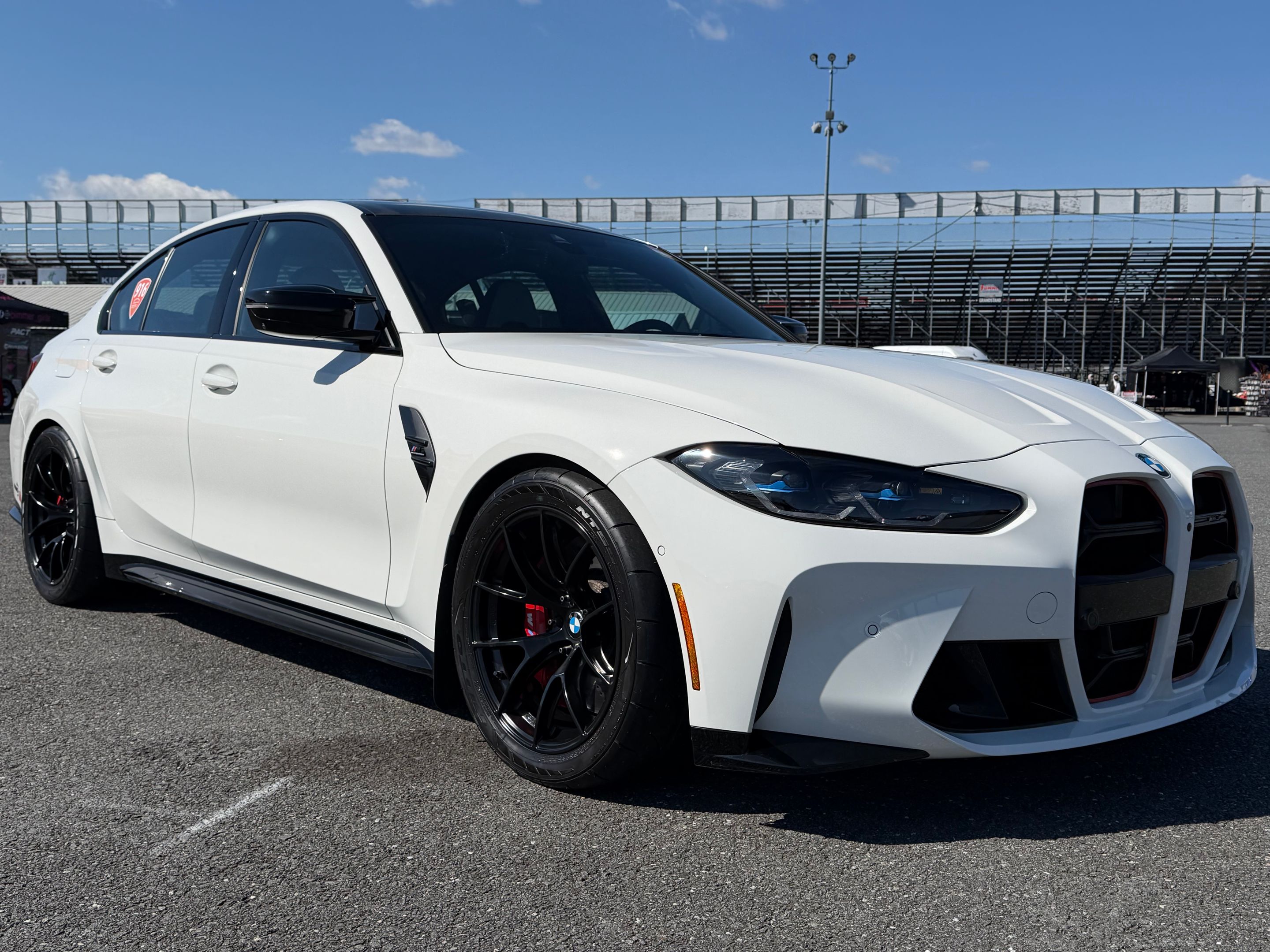 White BMW G80 M3 with 18" VS-5RS Apex wheels in Satin Black