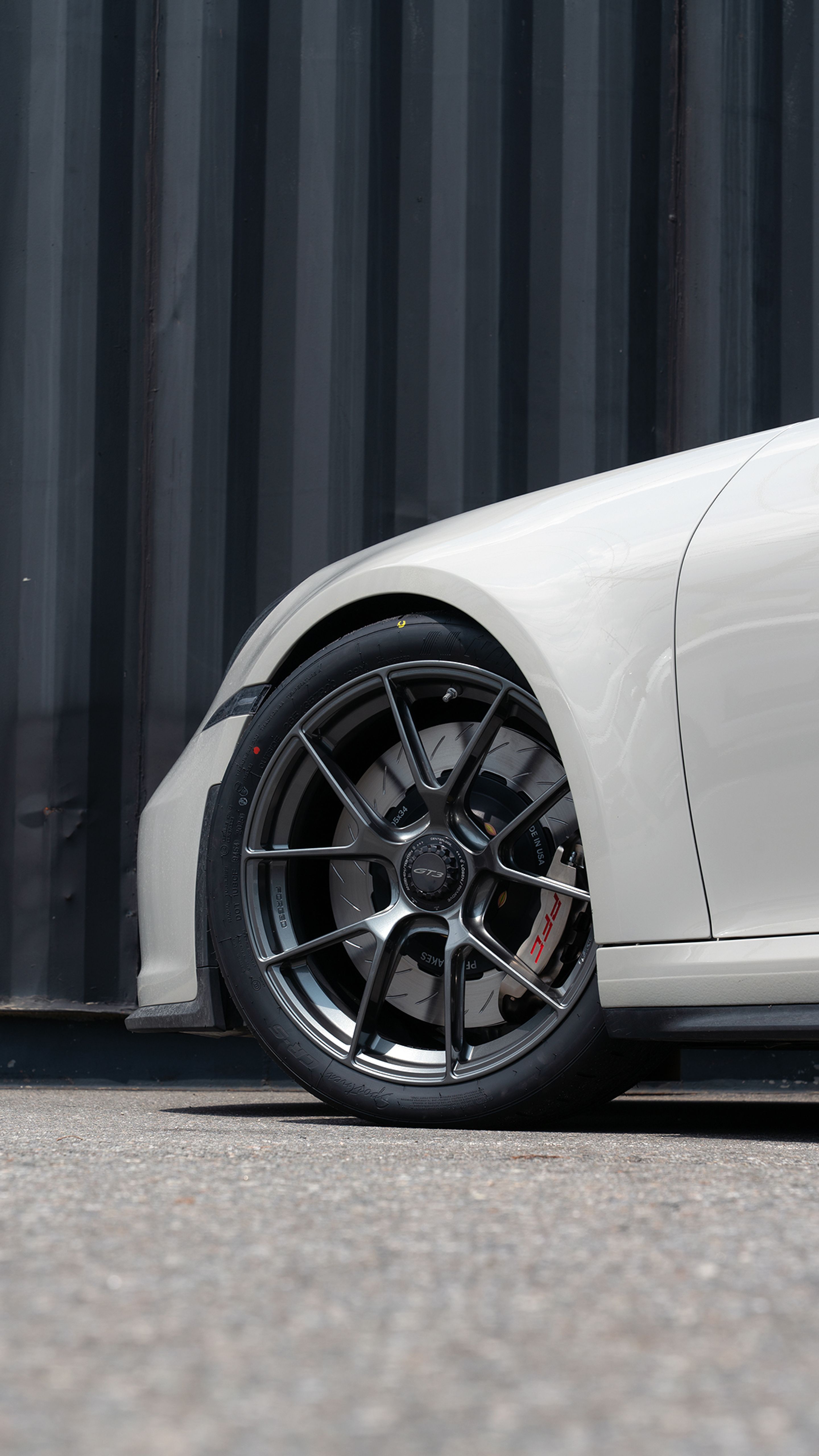 Grey Porsche 911 992.1 GT3 with 20"/21" VS-5RS Apex wheels in Anthracite