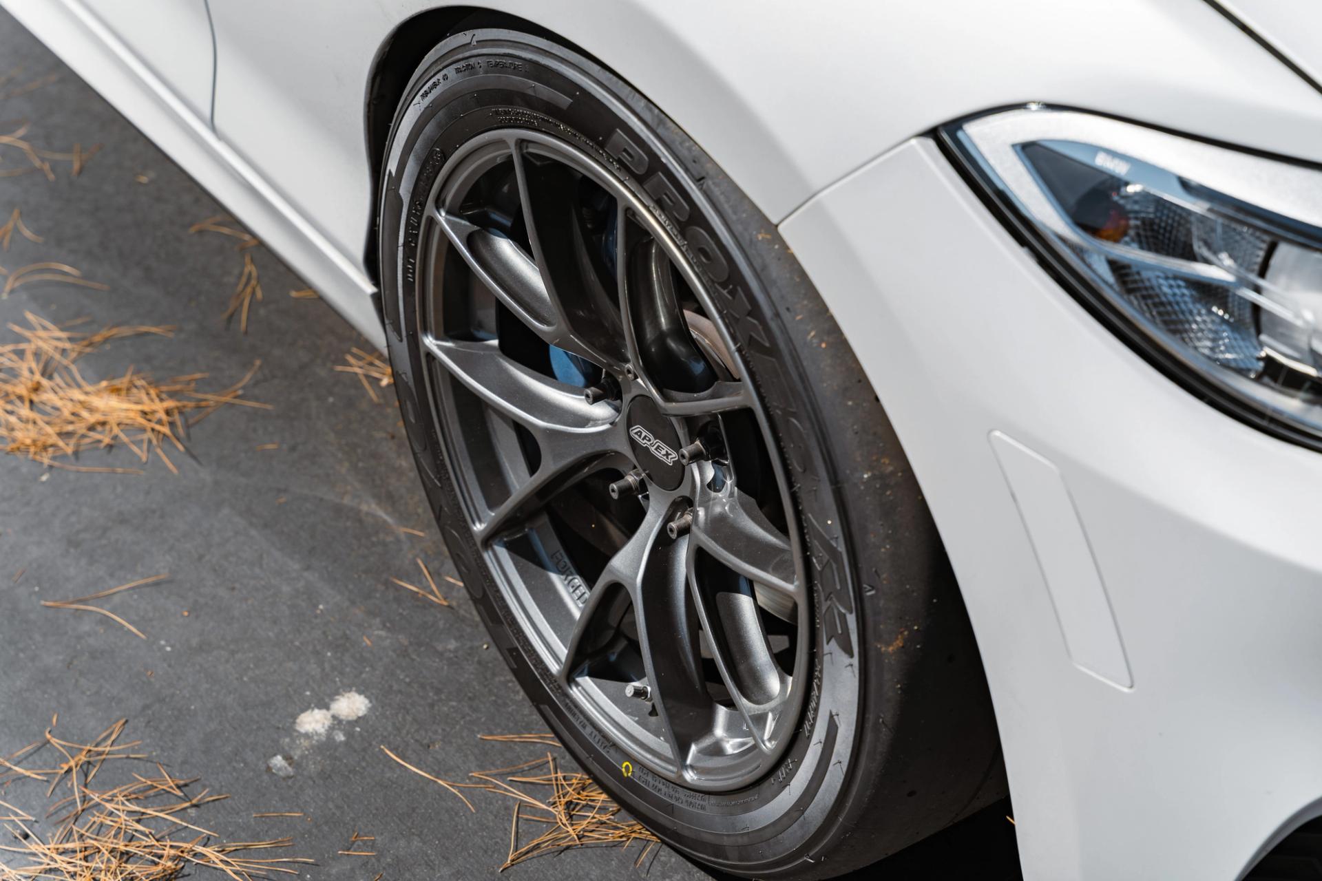 BMW F22 Coupe 2 Series with 17