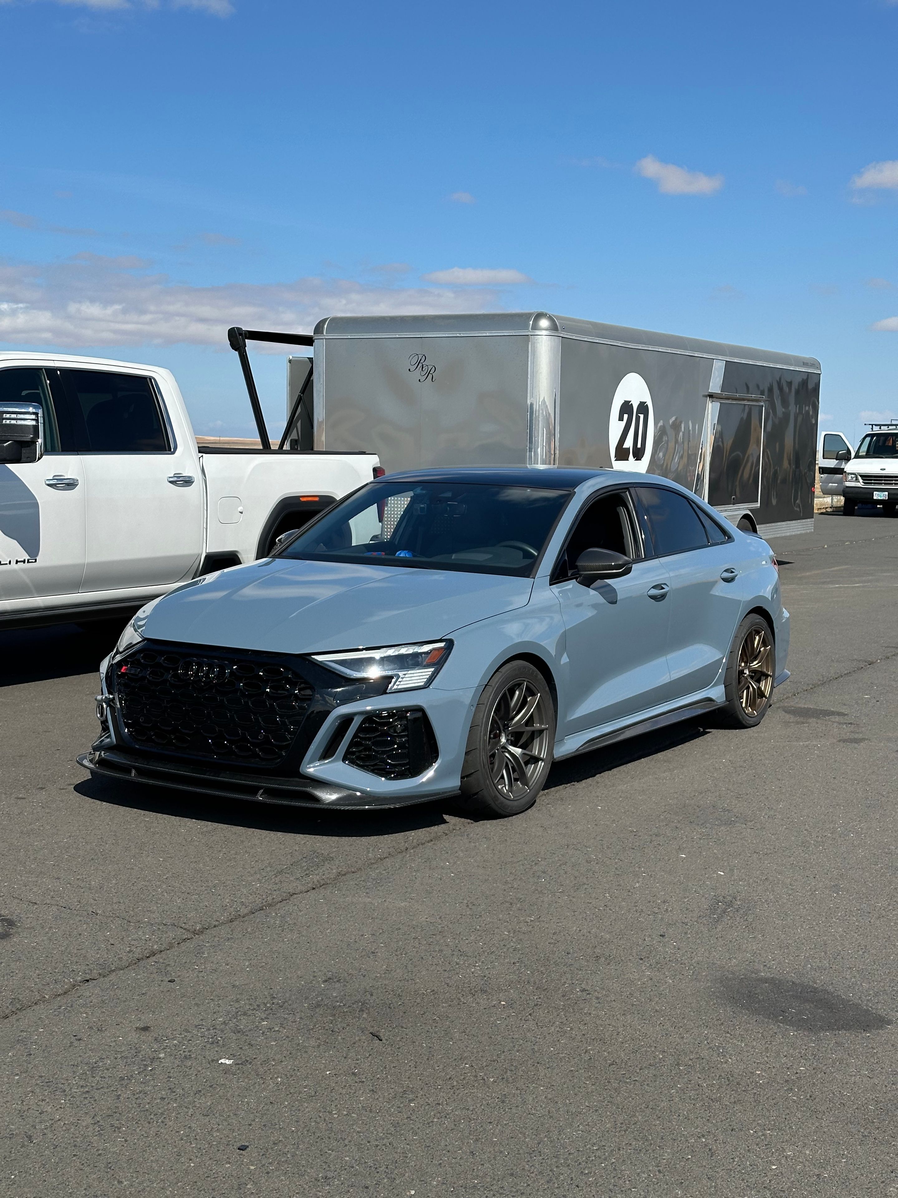 Blue Audi 8Y RS 3 with 18" VS-5RS Apex wheels in Anthracite