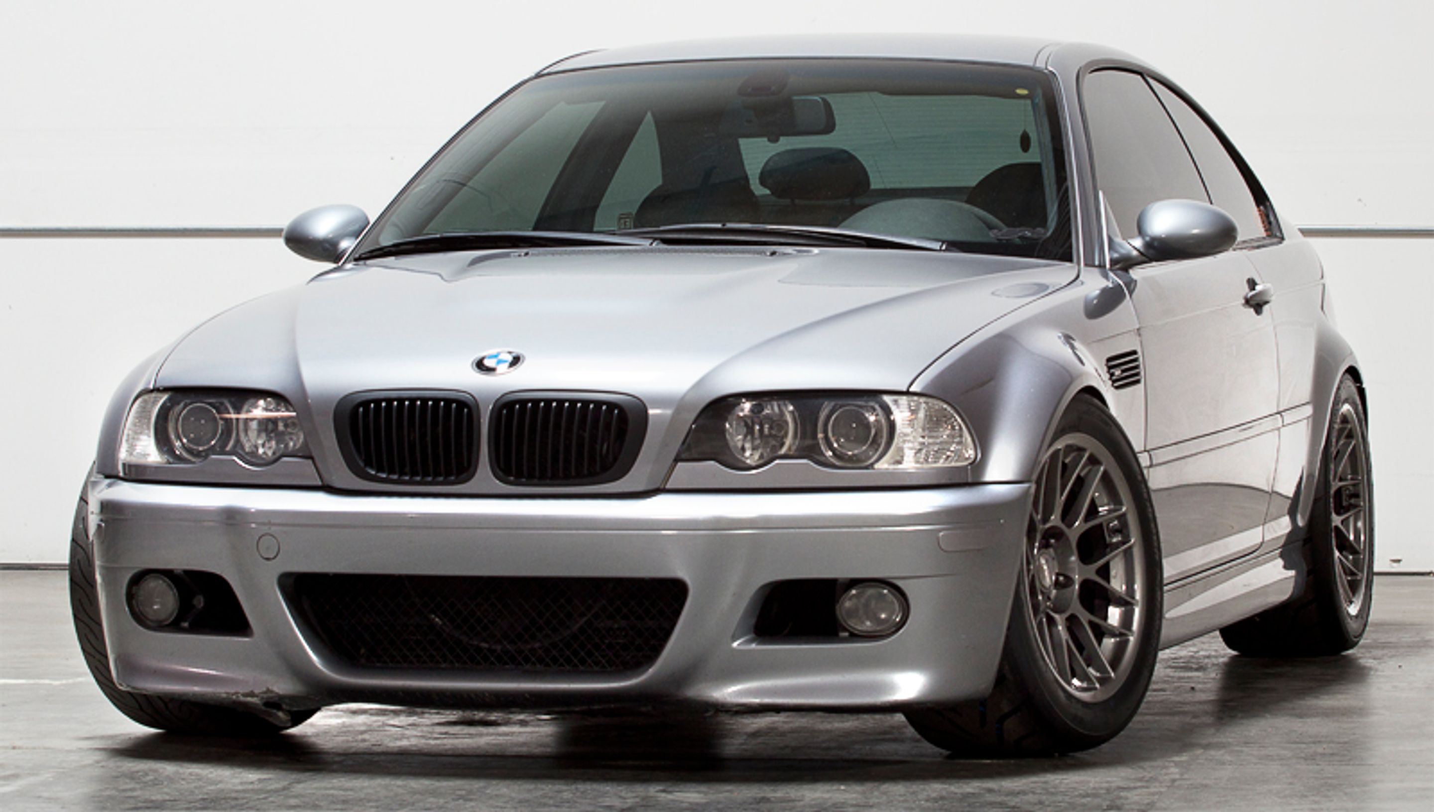 Grey BMW E46 M3 with 17" ARC-8 Apex wheels in Anthracite