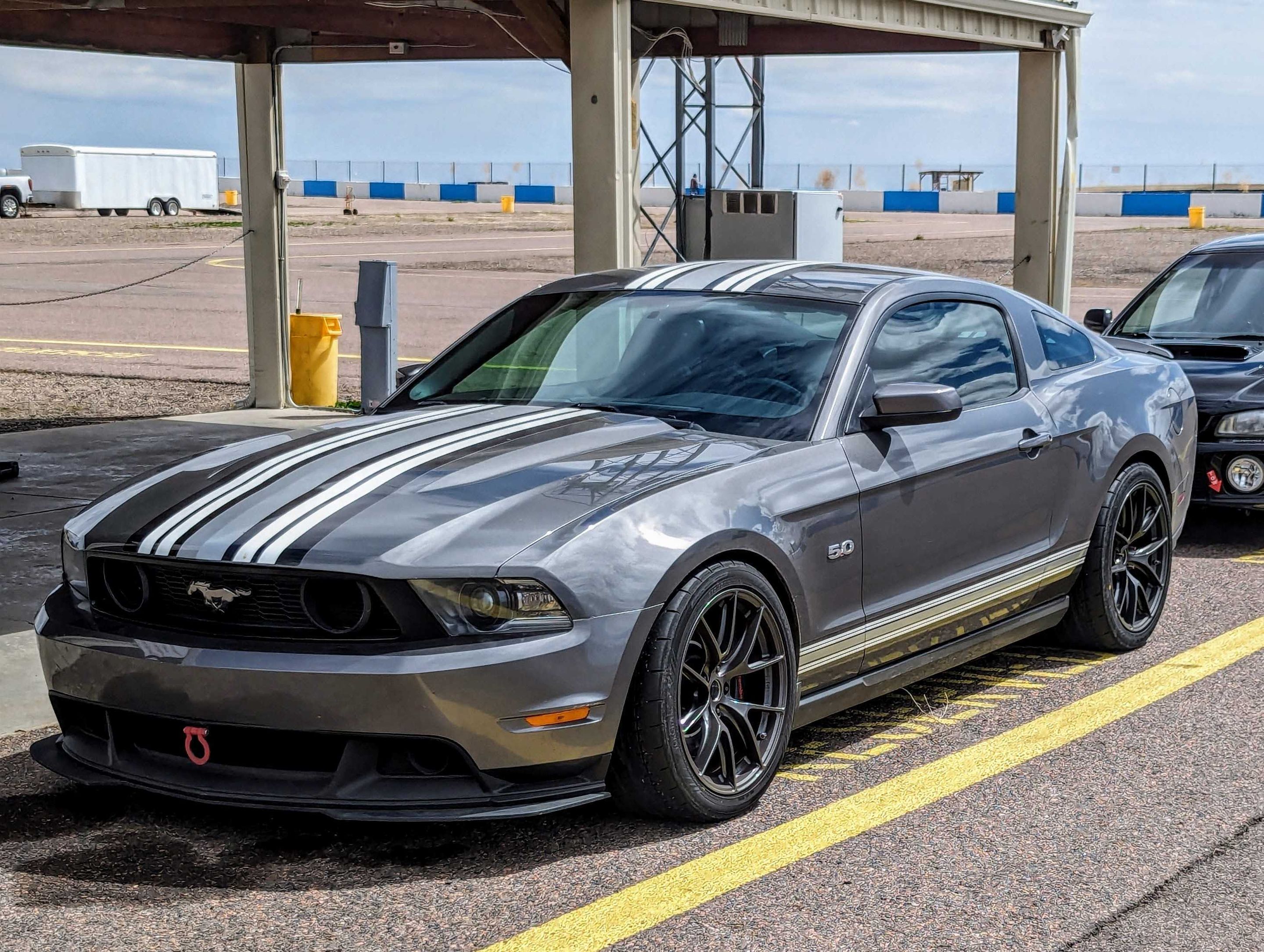 Grey Ford S197 Mustang GT with 19" VS-5RS Apex wheels in Anthracite