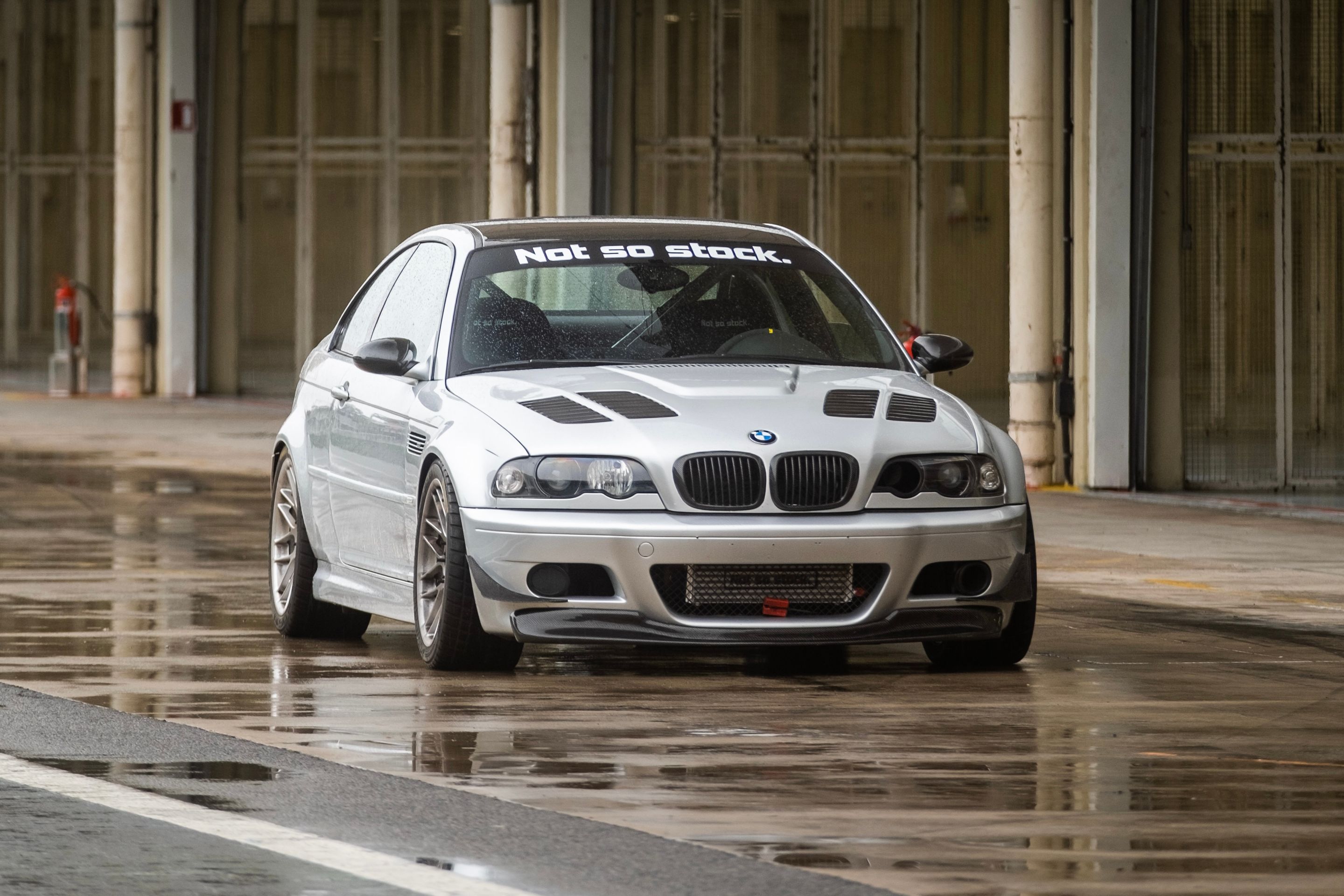 Silver BMW E46 M3 with 18" ARC-8 Apex wheels in Hyper Silver