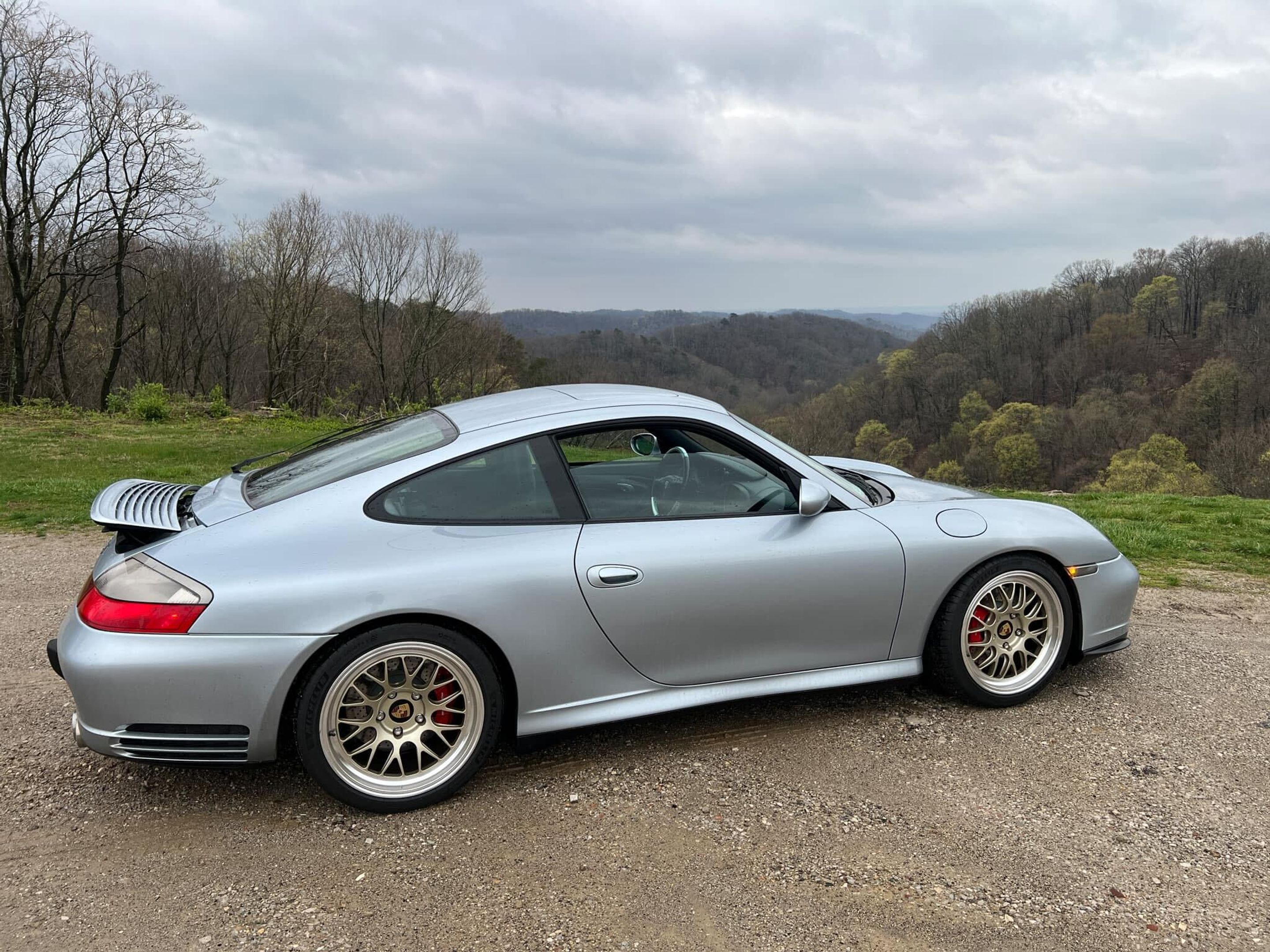Silver Porsche 911 996 Carrera 4S with 18" ML-10RT Apex wheels in Machined Lip Gloss Motorsport Gold