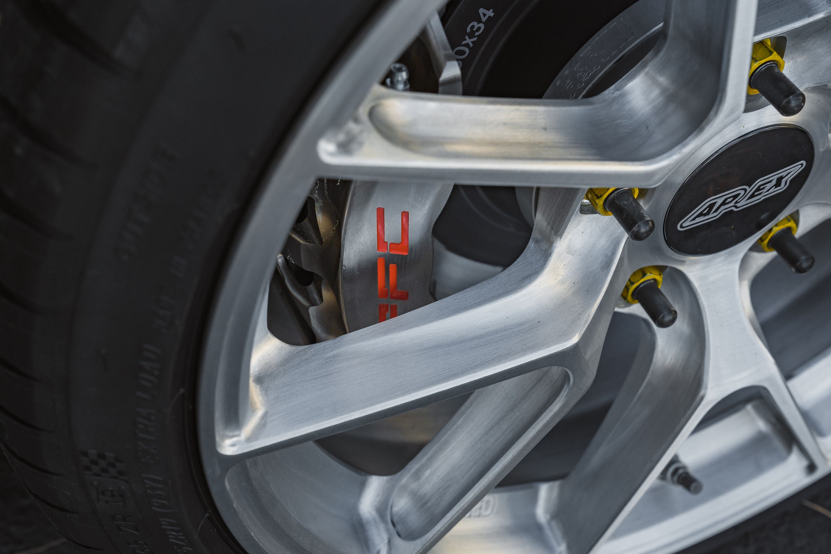 Green Porsche 911 997 GT3 RS with 19" VS-5RS Apex wheels in Brushed Clear