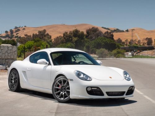 White Porsche Cayman - SM-10 in Anthracite