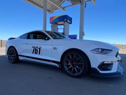White Ford Mustang - SM-10 in Anthracite