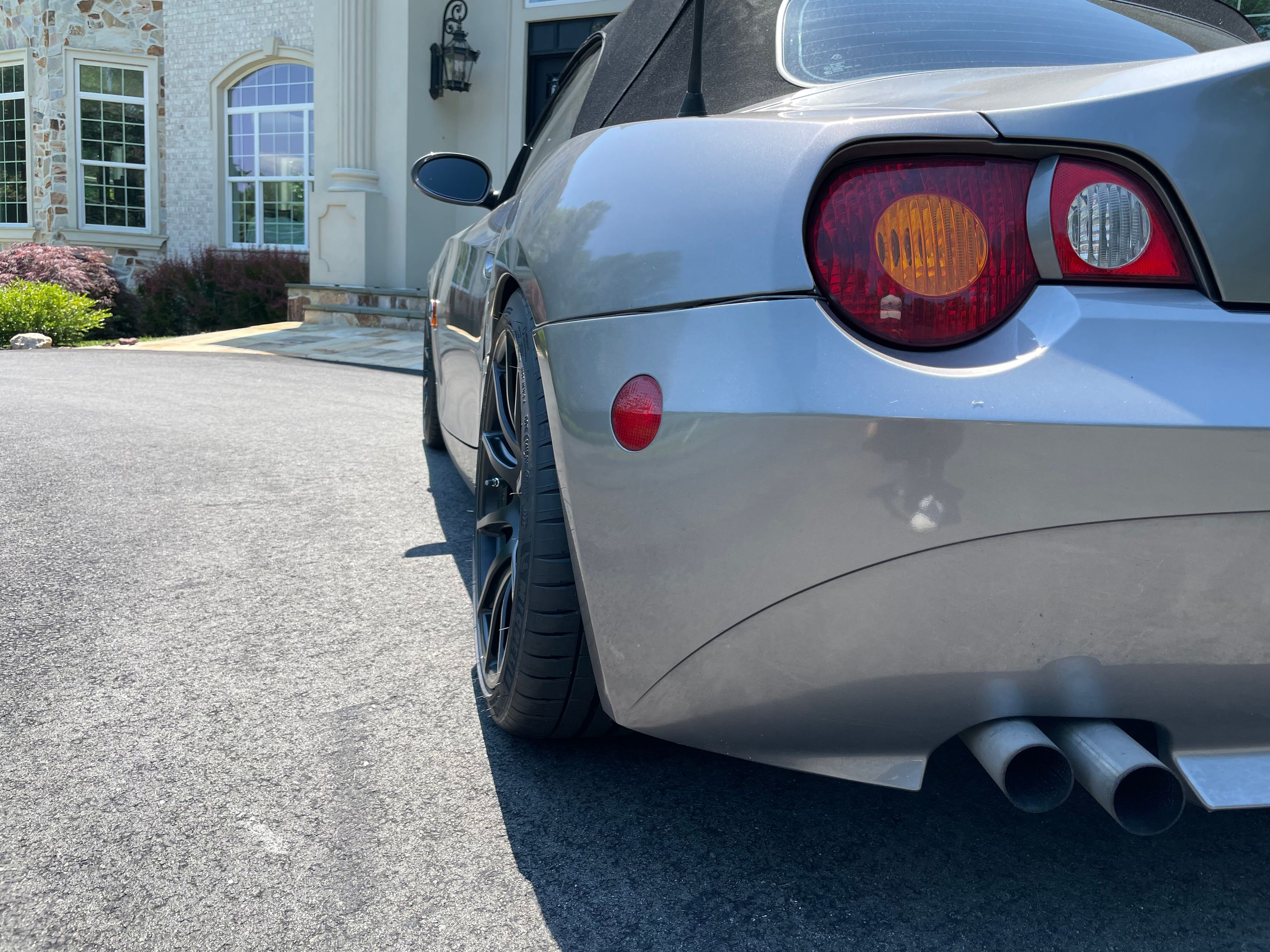 Grey BMW E85 Roadster Z4 with 18" SM-10 Apex wheels in Satin Black