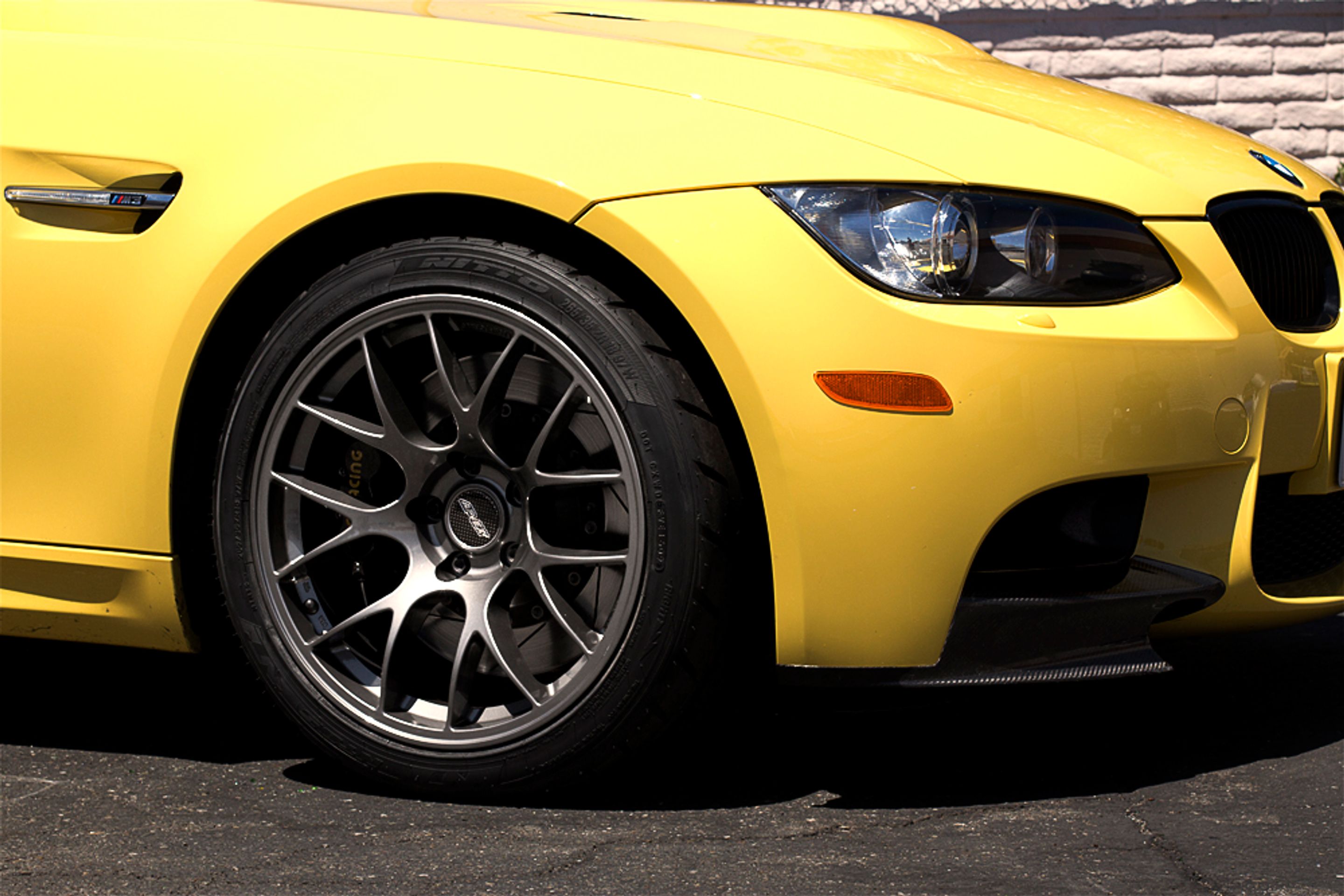 Yellow BMW E92 Coupe M3 with 18" EC-7 Apex wheels in Anthracite