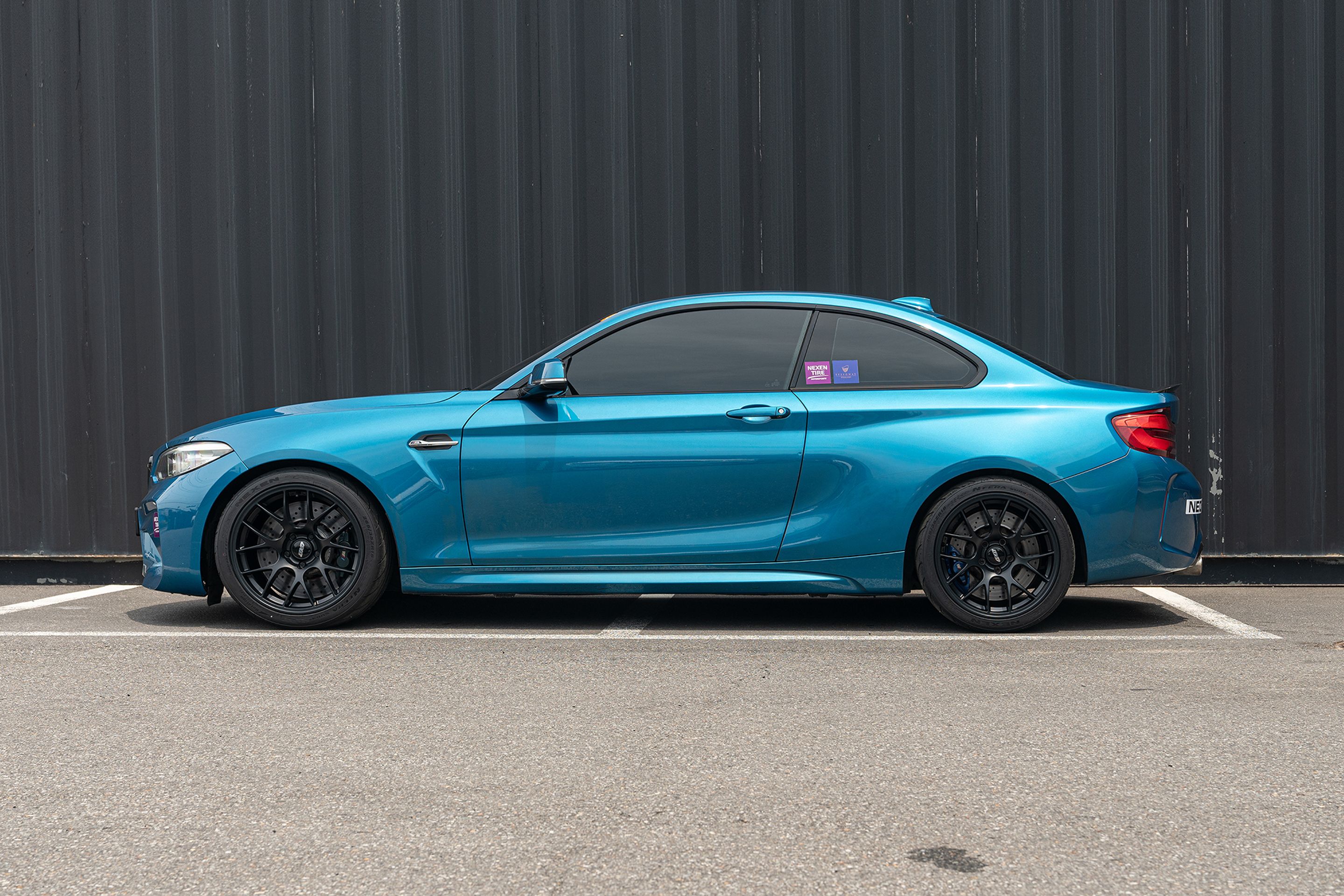 Blue BMW F87 M2 with 18" EC-7 Apex wheels in Satin Black