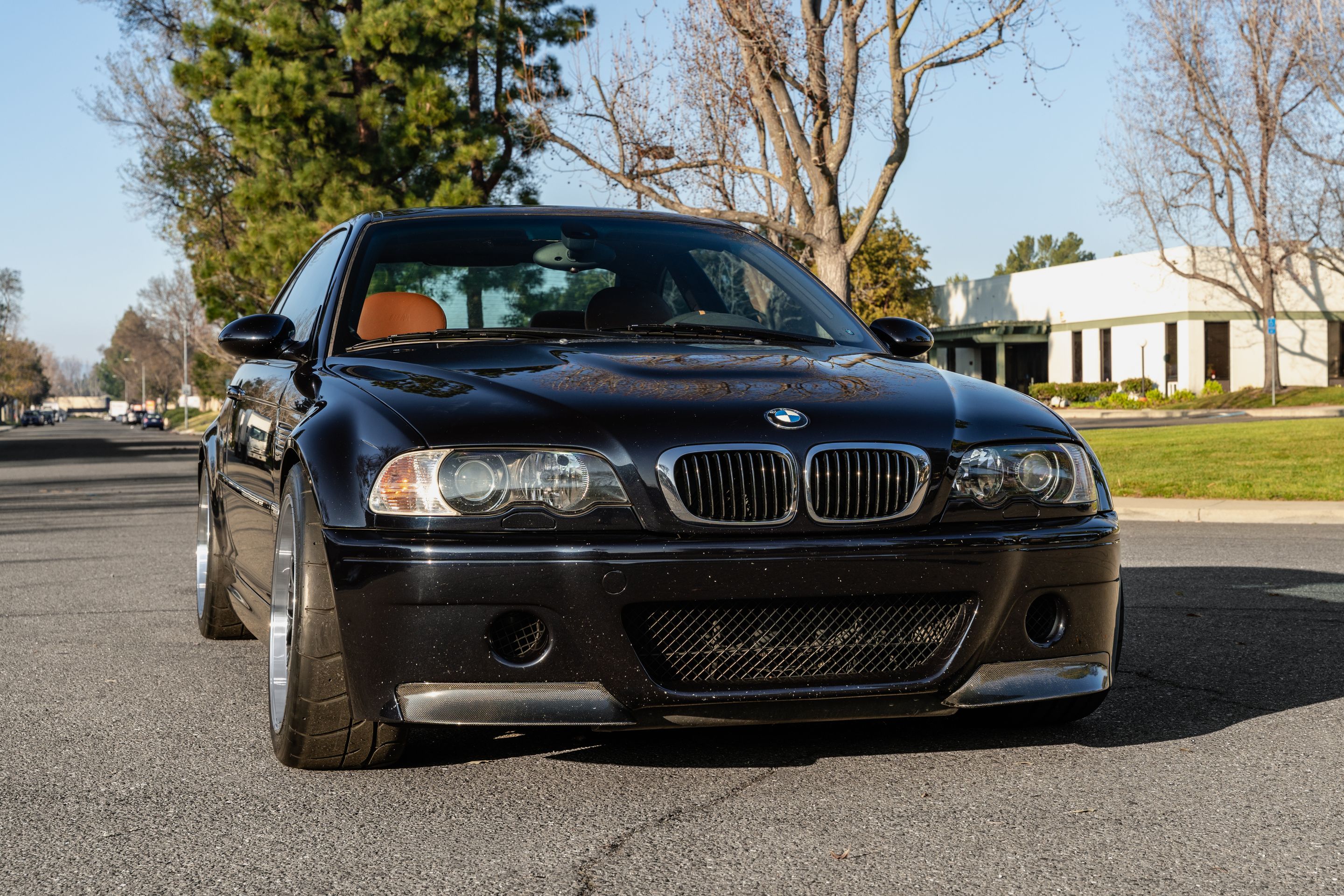 Black BMW E46 M3 with 18" ML-10RT Apex wheels in Machined Lip Anthracite