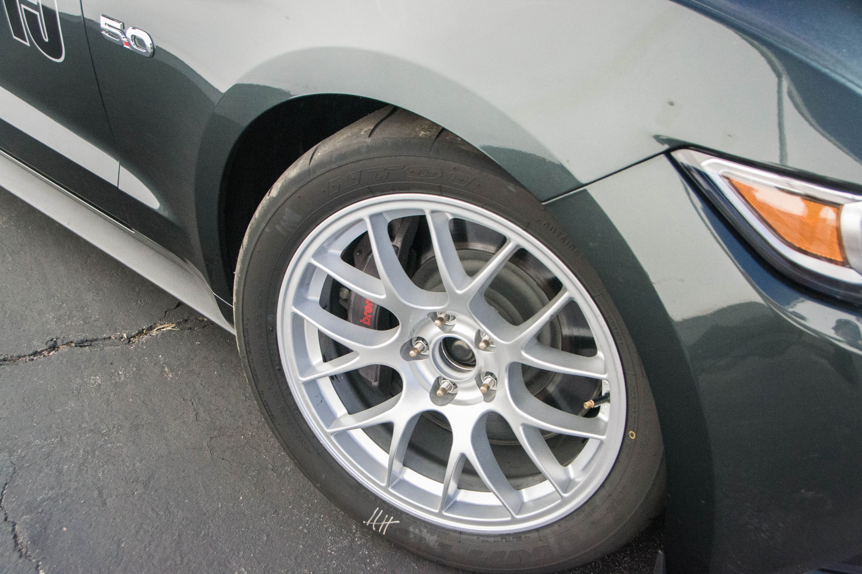 Green Ford S550 Mustang GT with 18" EC-7 Apex wheels in Race Silver