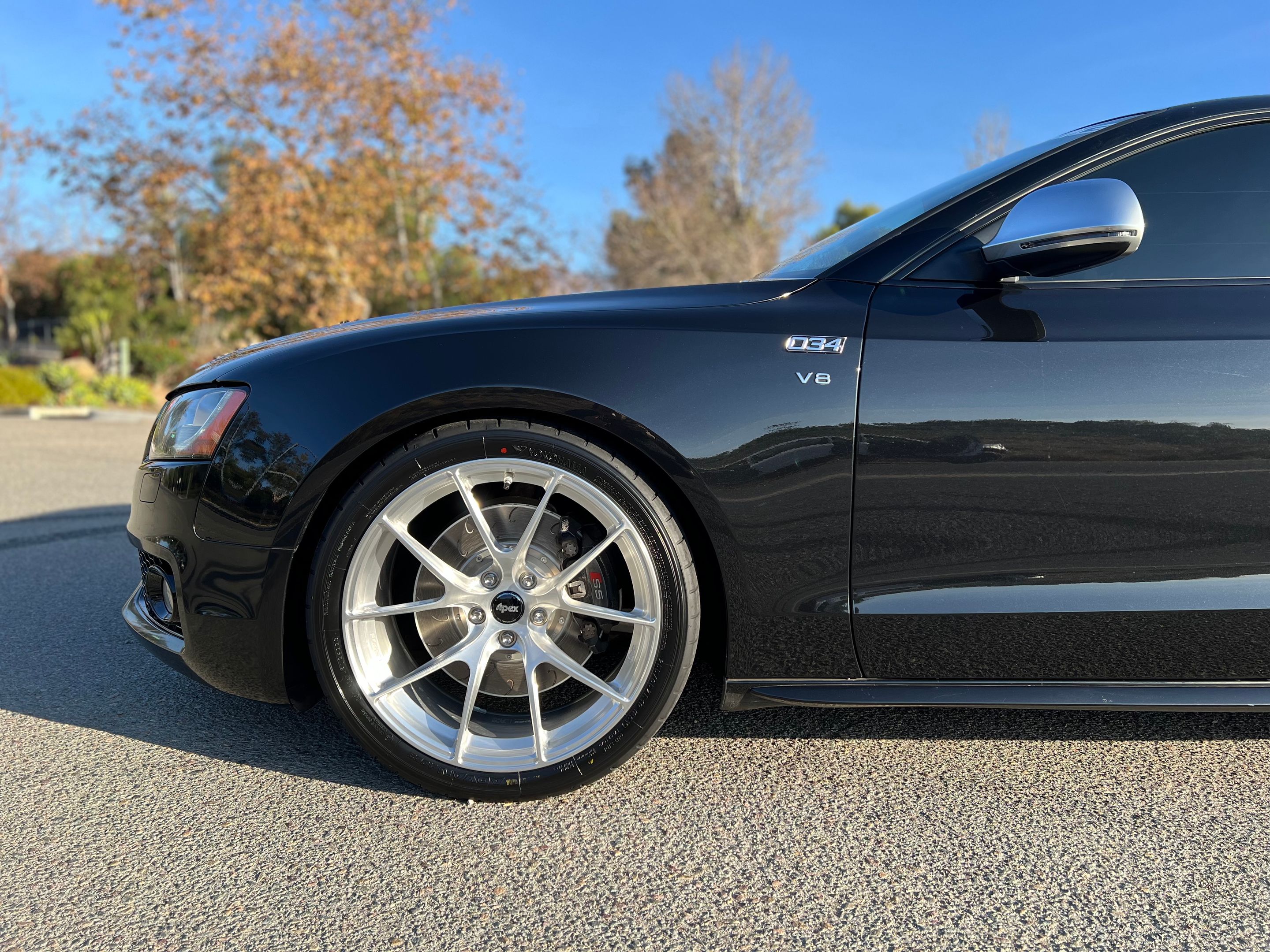 Black Audi B8 S5 with 19" VS-5RS Apex wheels in Brushed Clear