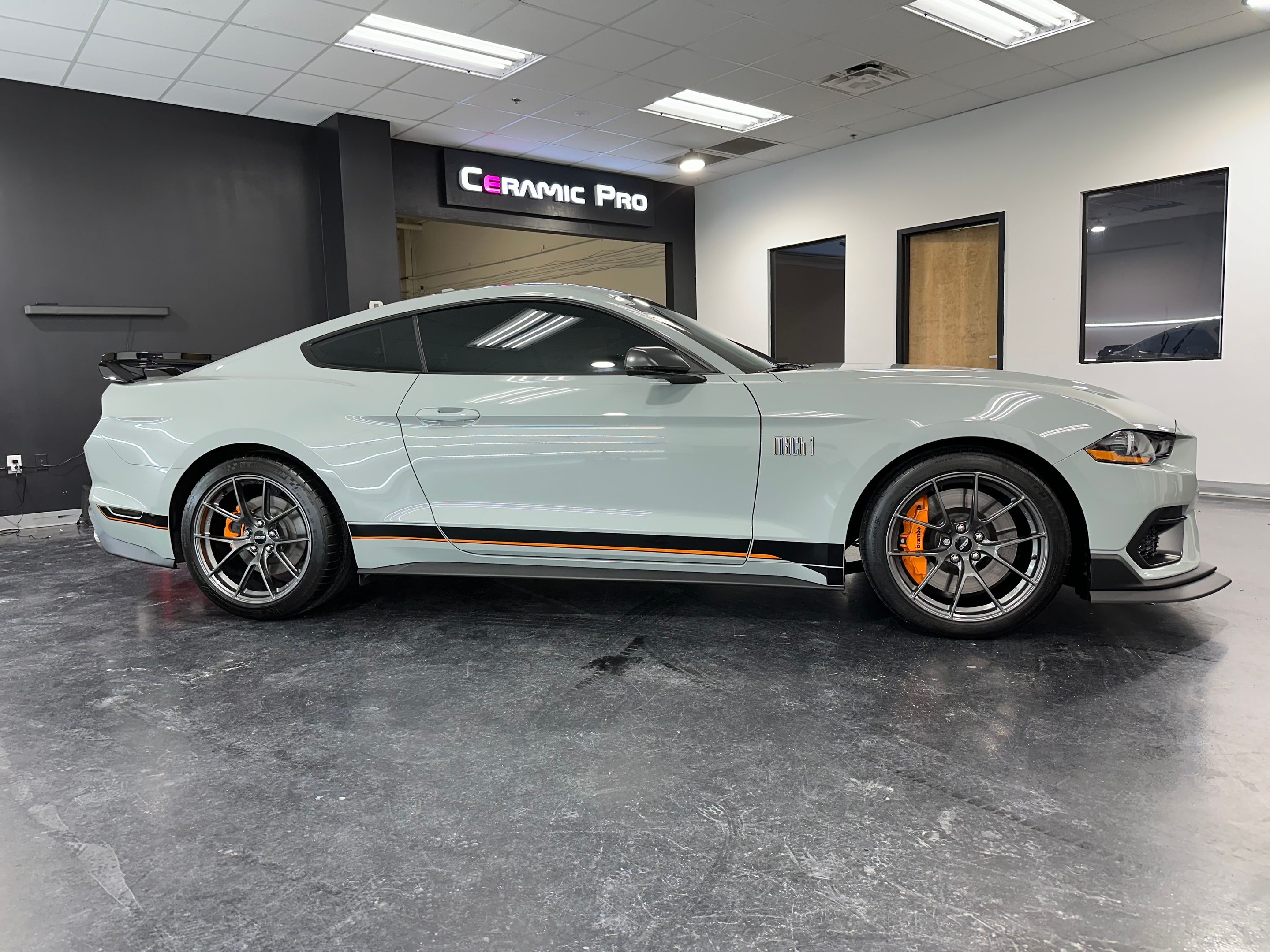 Grey Ford S550 Mustang Mach 1 with 19" VS-5RS Apex wheels in Anthracite