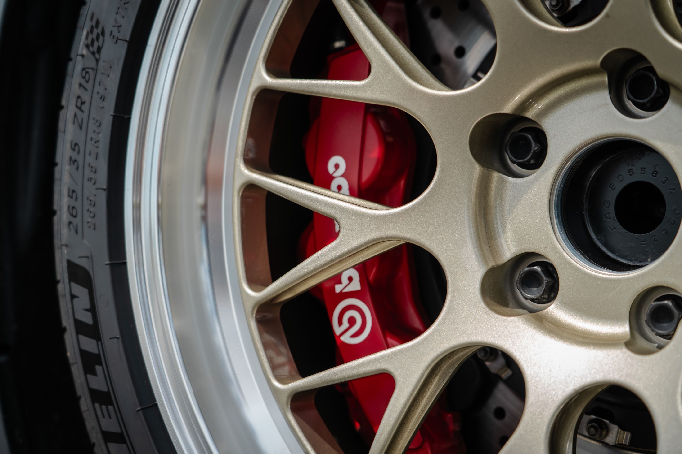 Grey BMW E92 Coupe M3 with 18" ML-10RT Apex wheels in Machined Lip Gloss Motorsport Gold