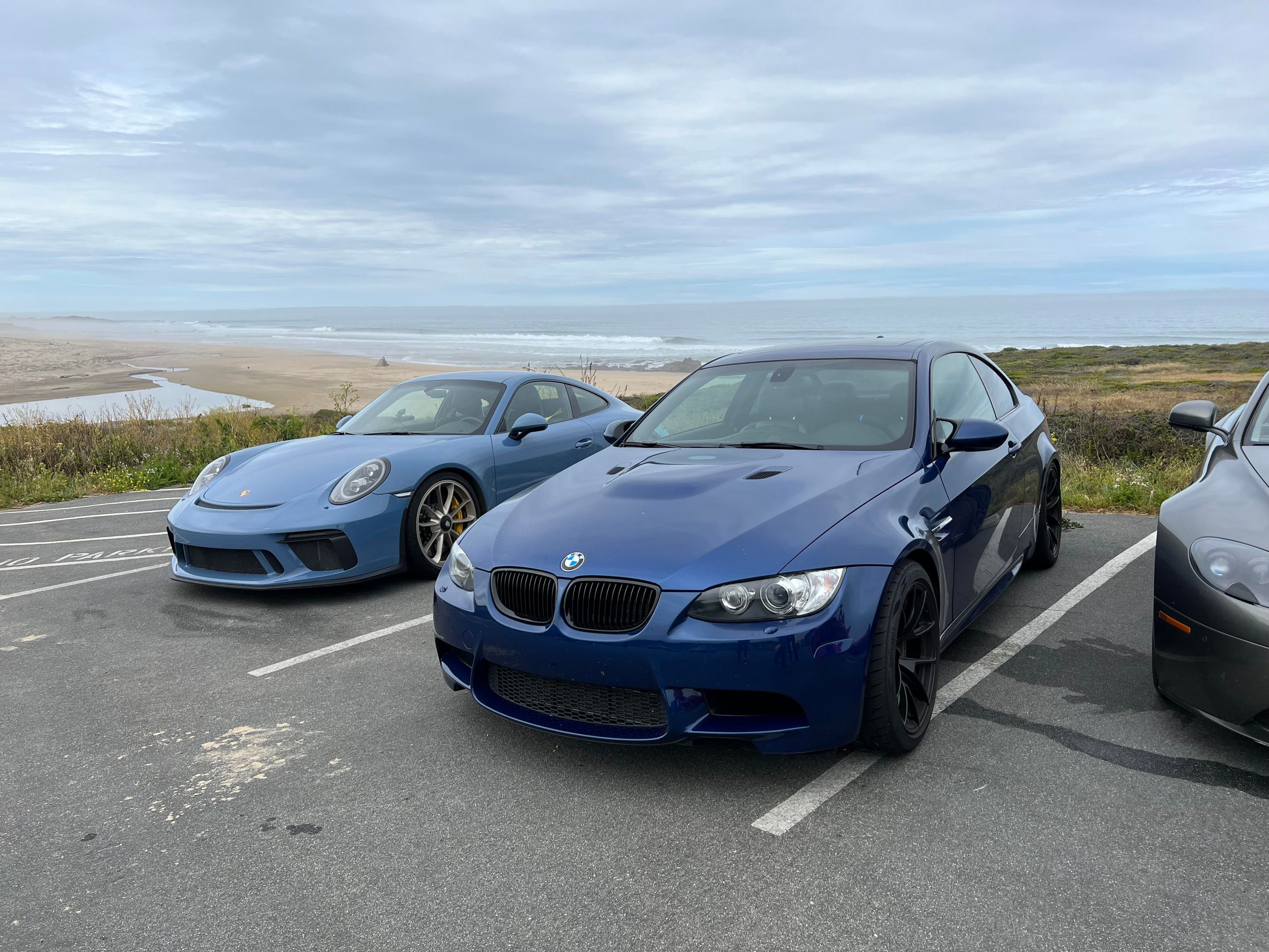 Blue BMW E92 Coupe M3 with 18" VS-5RS Apex wheels in Satin Black