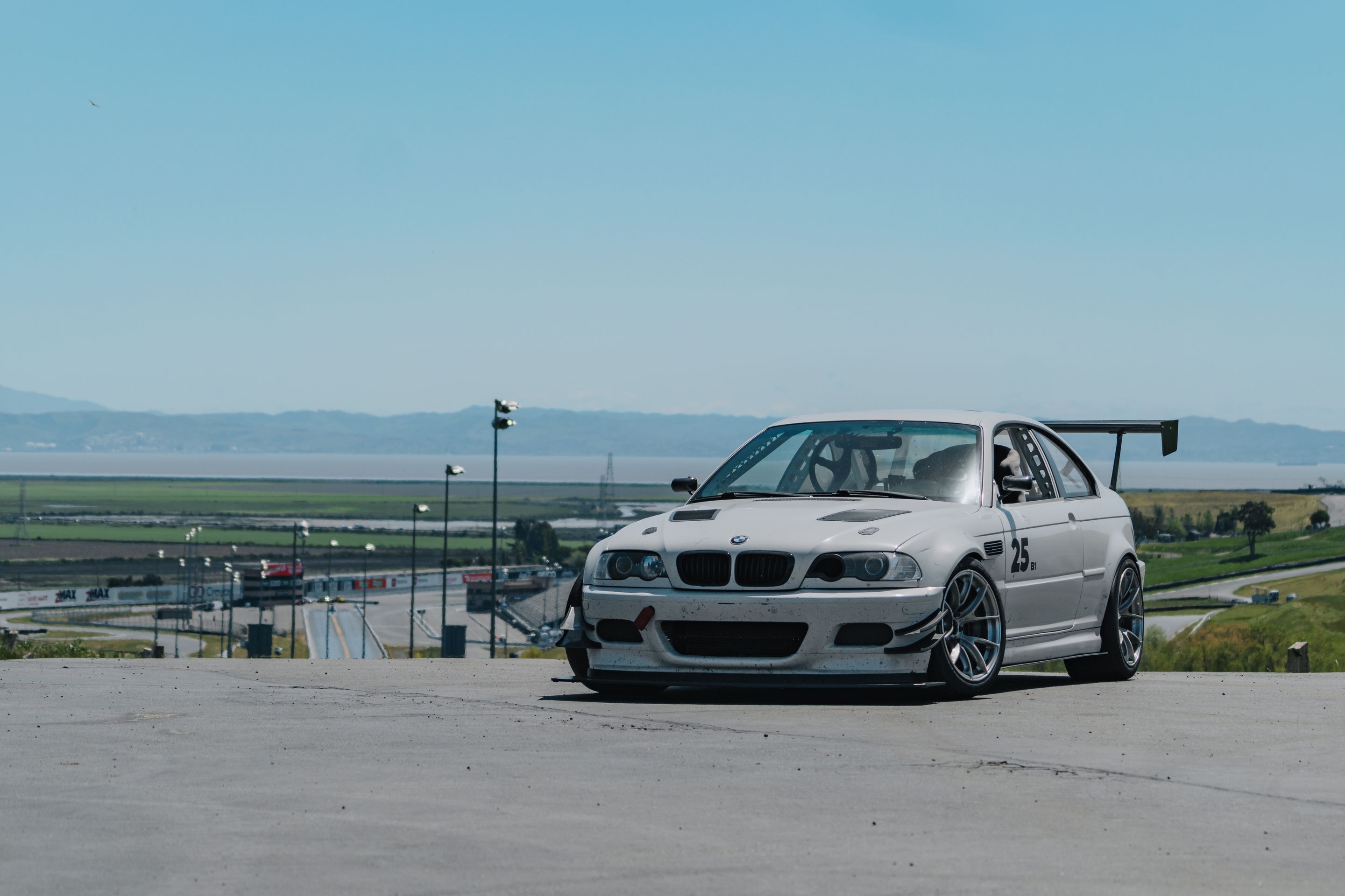 White BMW E46 M3 with 18" VS-5RS Apex wheels in Brushed Clear