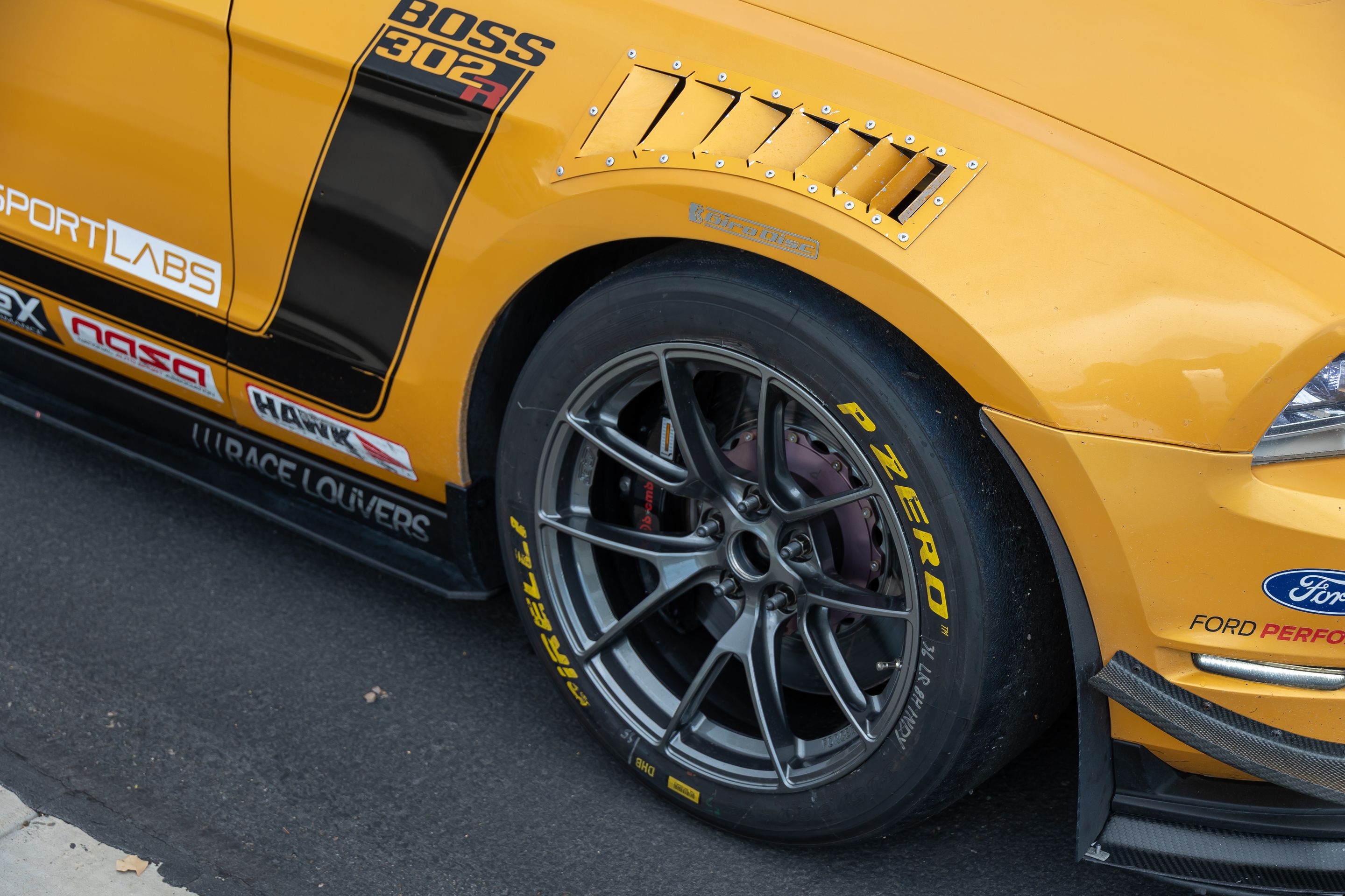 Yellow Ford S197 Mustang GT with 18" VS-5RS Apex wheels in Anthracite