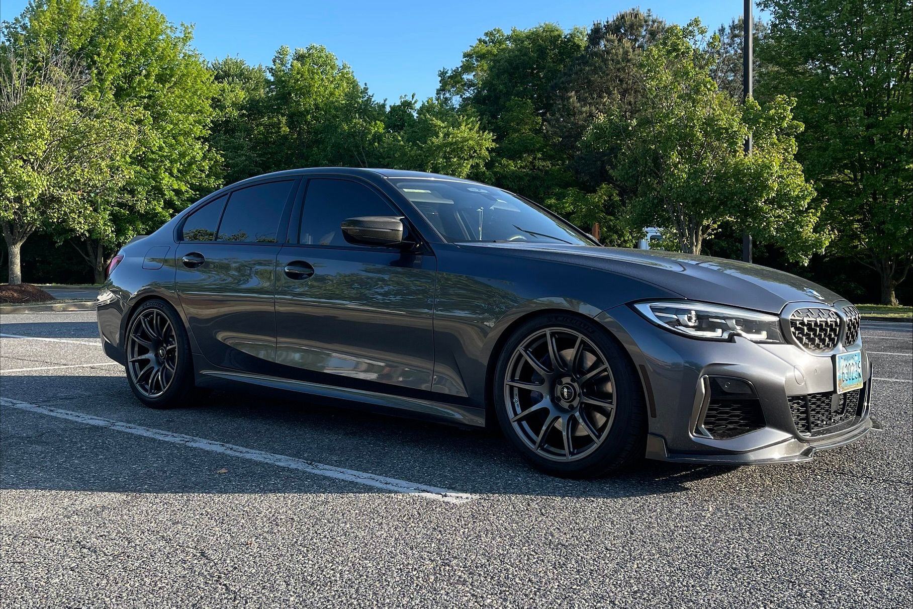 BMW G20 Sedan 3 Series with 19" SM-10 Wheels in Anthracite