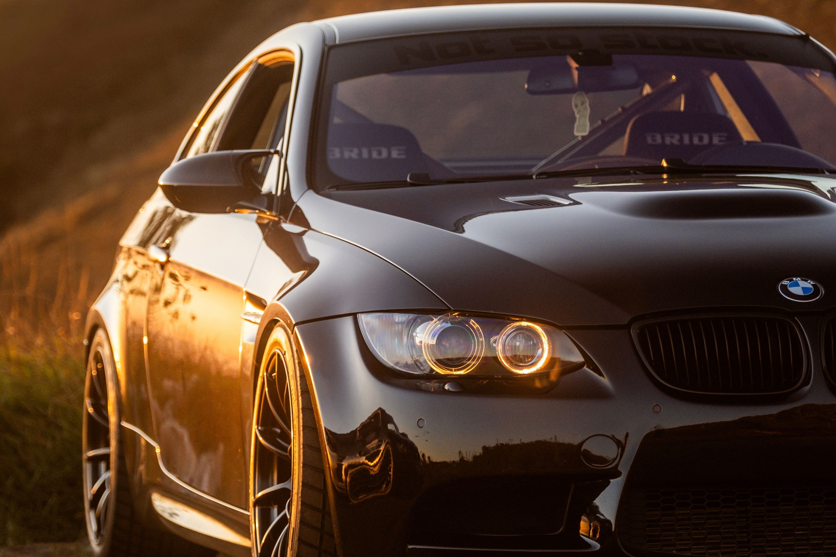 Blue BMW E92 Coupe M3 with 18" SM-10RS Apex wheels in Satin Black