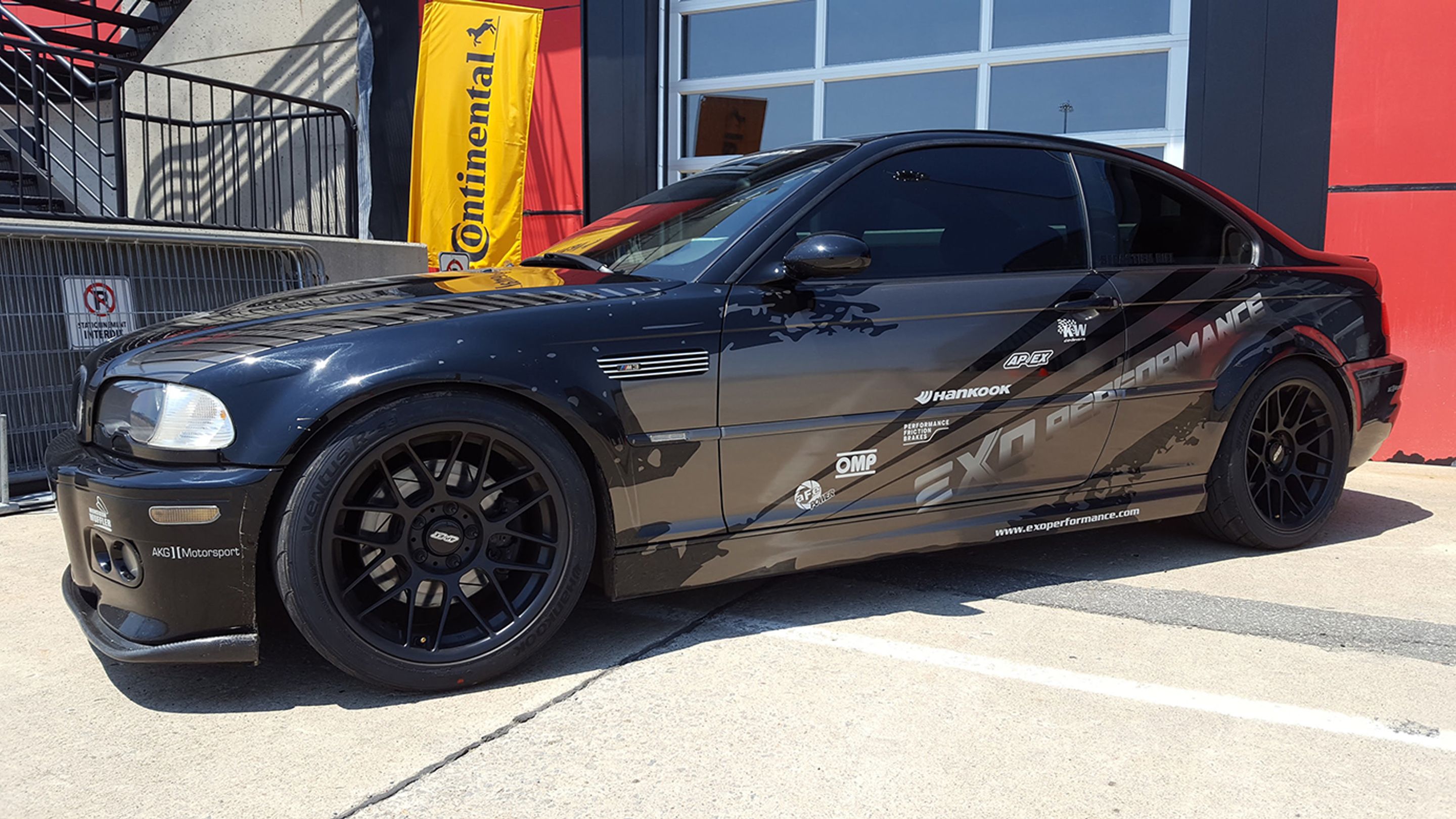 Black BMW E46 M3 with 18" ARC-8 Apex wheels in Satin Black