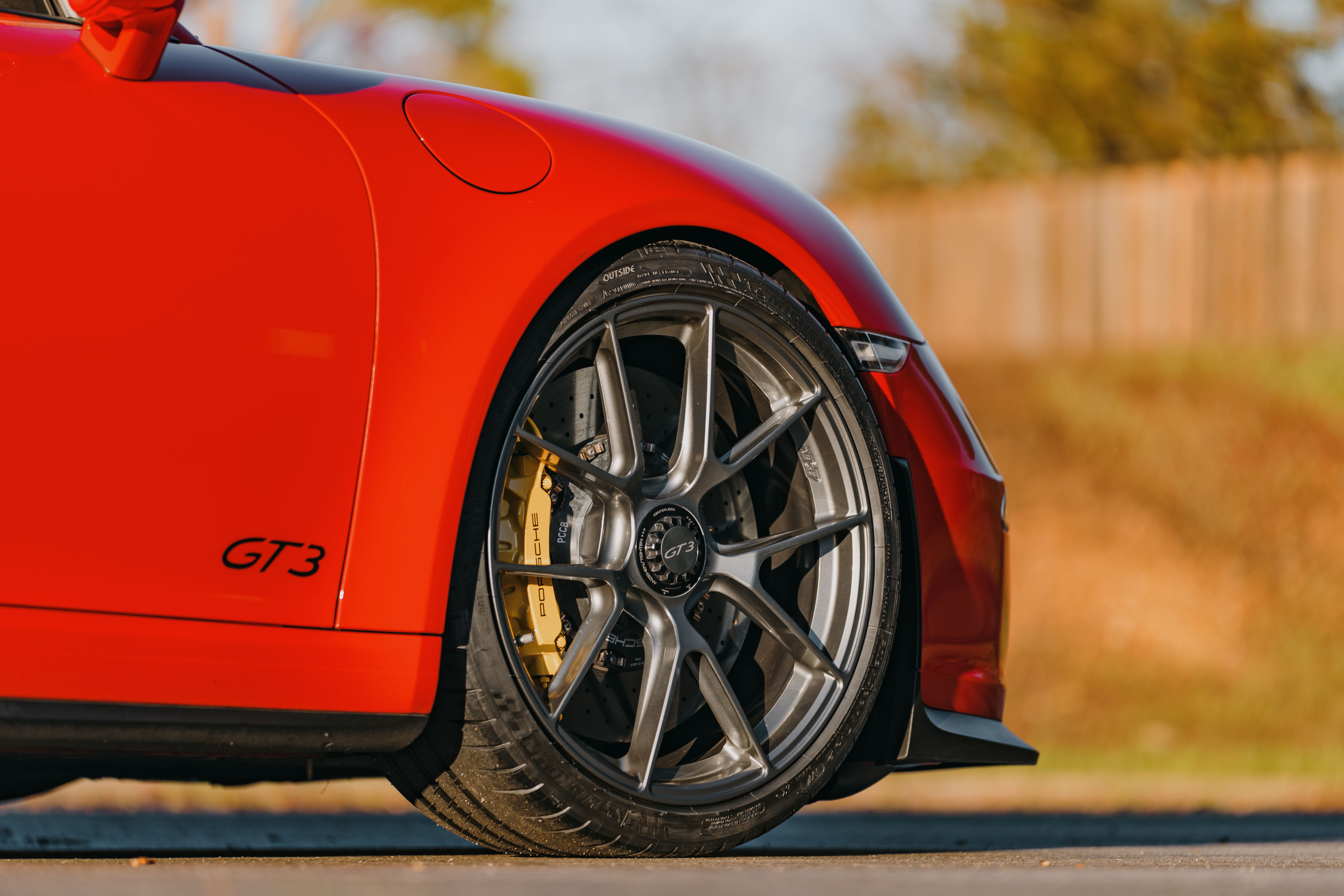 Porsche 911 991.1 GT3 with 20