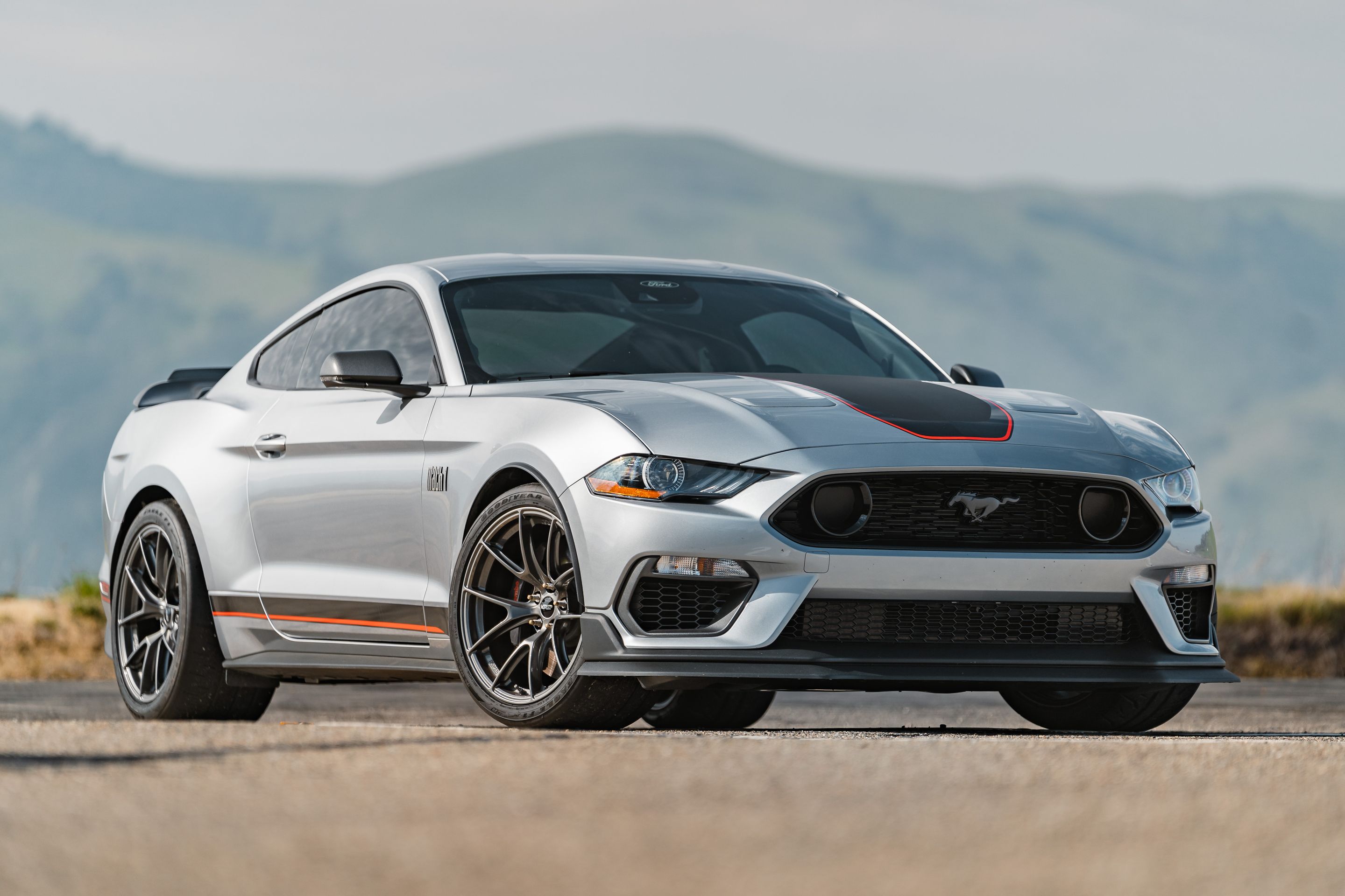 Silver Ford S550 Mustang Mach 1 with 19" VS-5RS Apex wheels in Anthracite