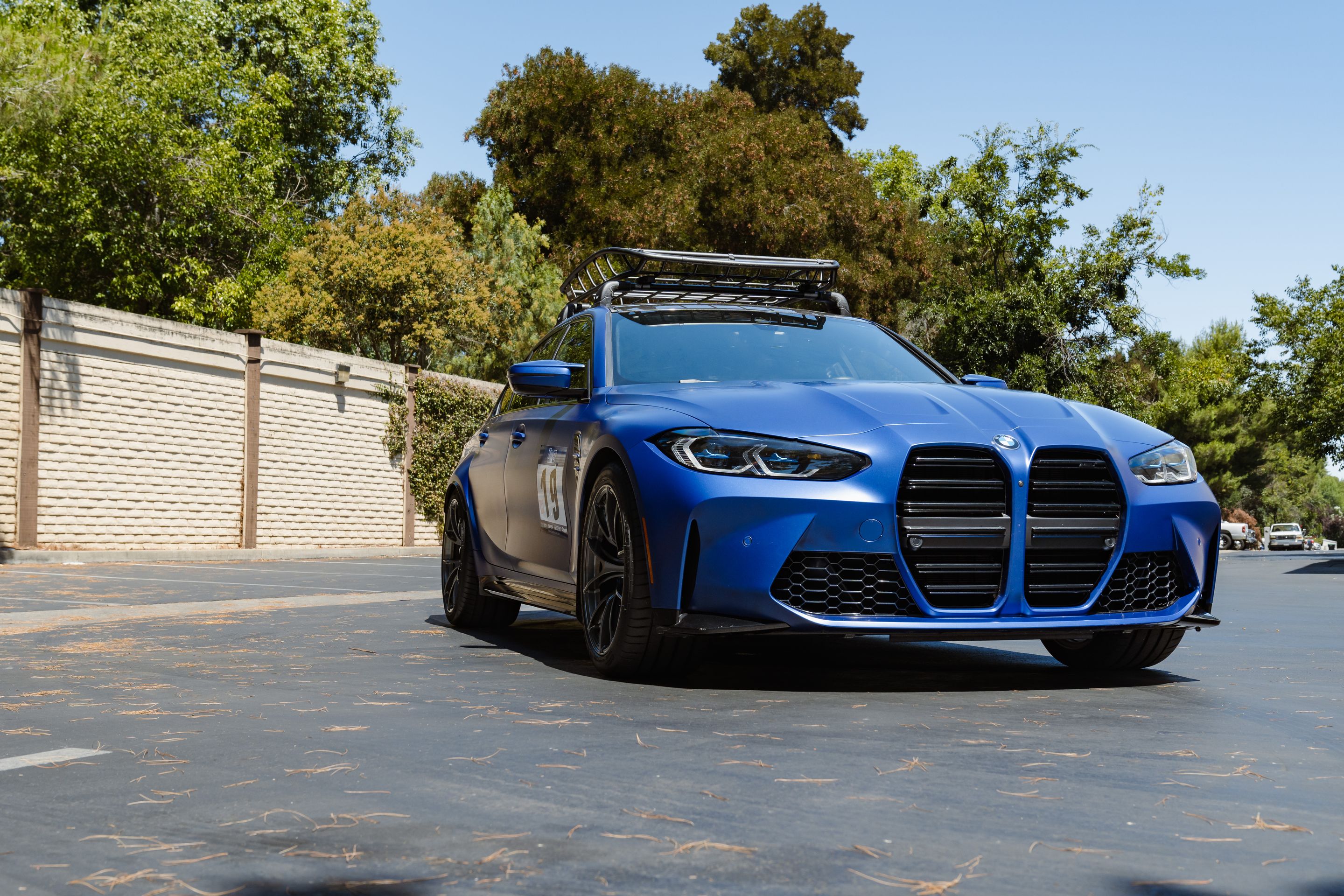 Blue BMW G80 M3 with 19"/20" VS-5RS Apex wheels in Anthracite