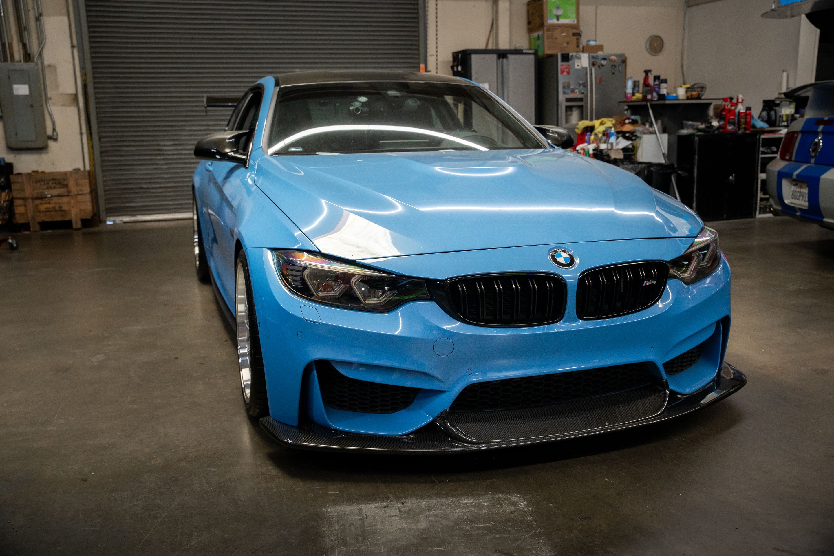 Blue BMW F82 Coupe M4 with 19" ML-10RT Apex wheels in Machined Lip Race Silver