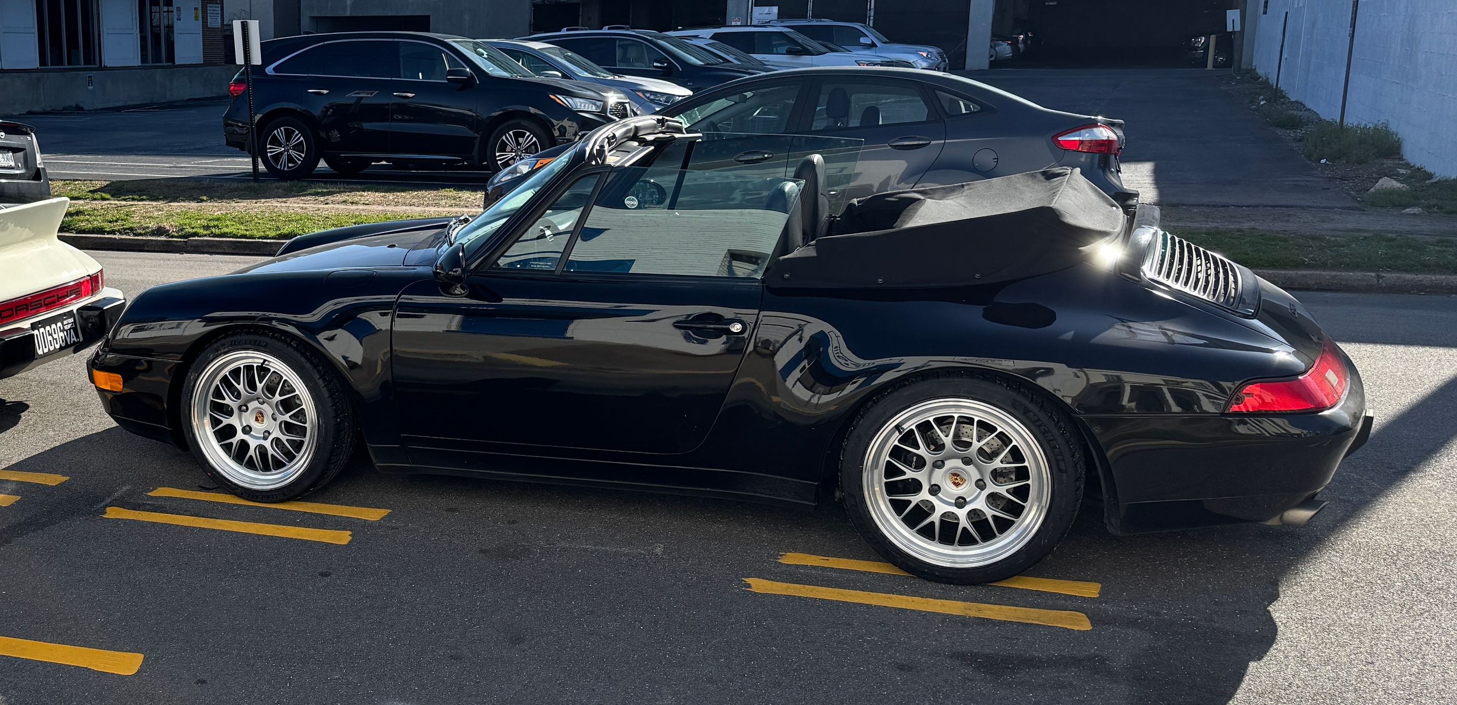 Black Porsche 911 993 Carrera with 18" ML-10RT Apex wheels in Machined Lip Race Silver