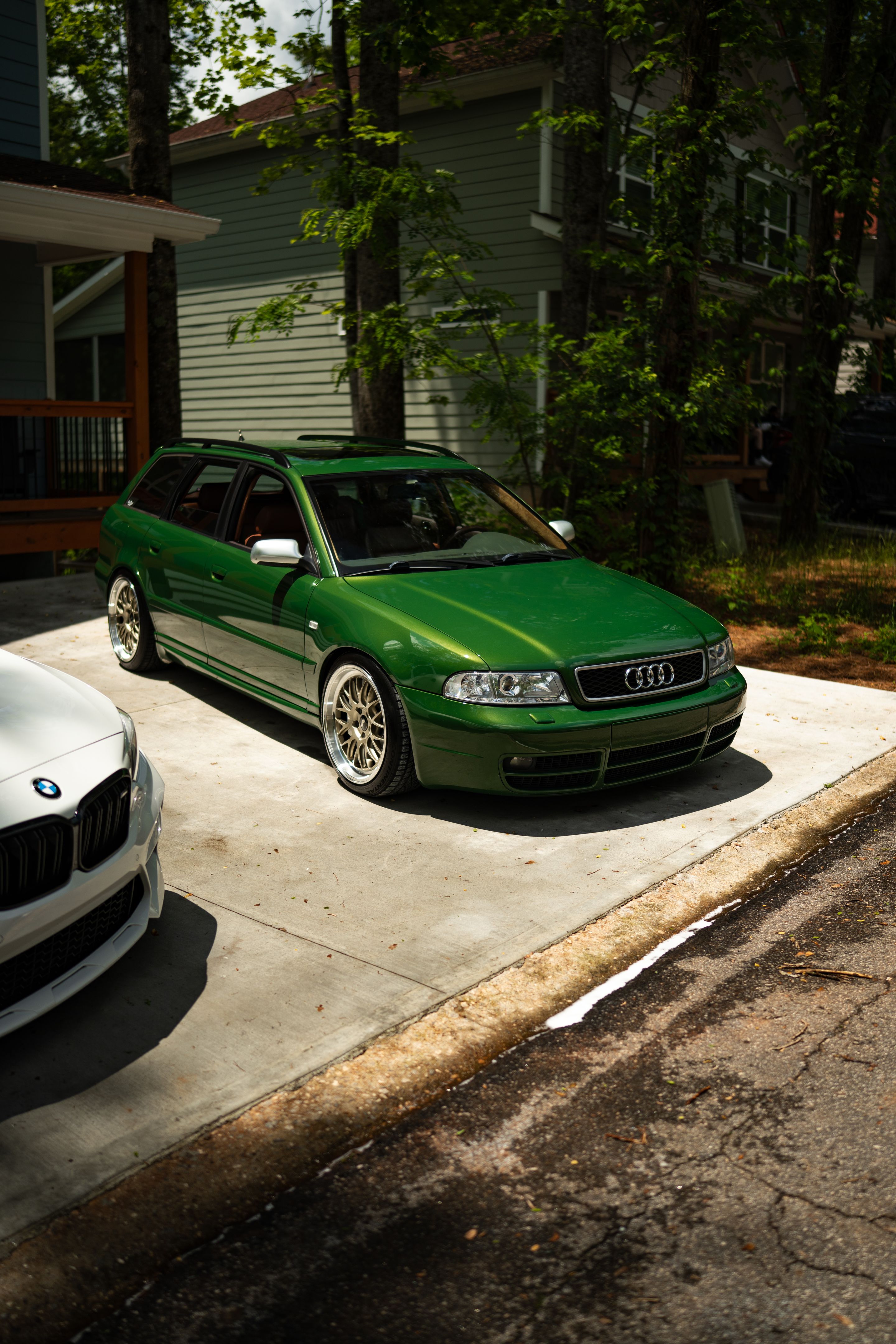 Green Audi B5 S4 Avant/Wagon with 18" ML-10RT Apex wheels in Machined Lip Gloss Motorsport Gold