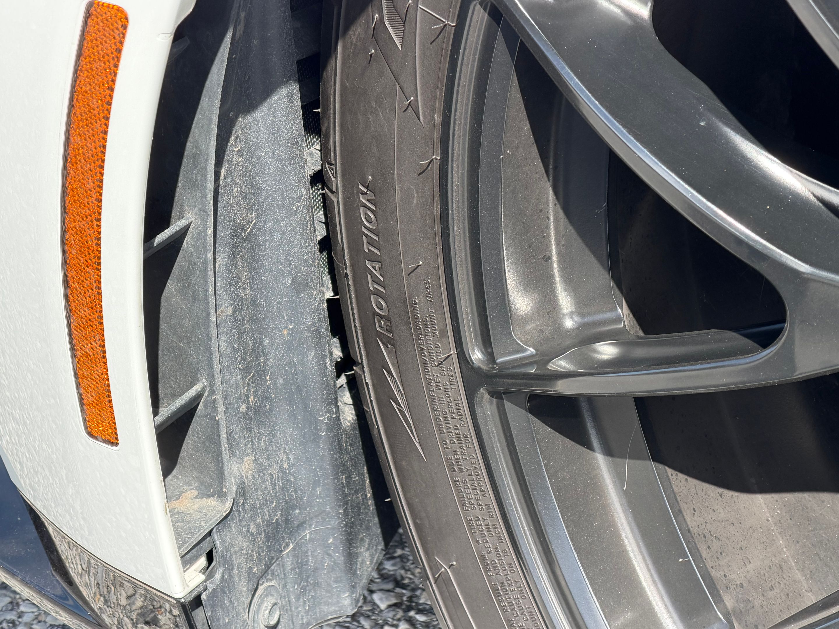 White BMW G80 M3 with 18" VS-5RS Apex wheels in Satin Black