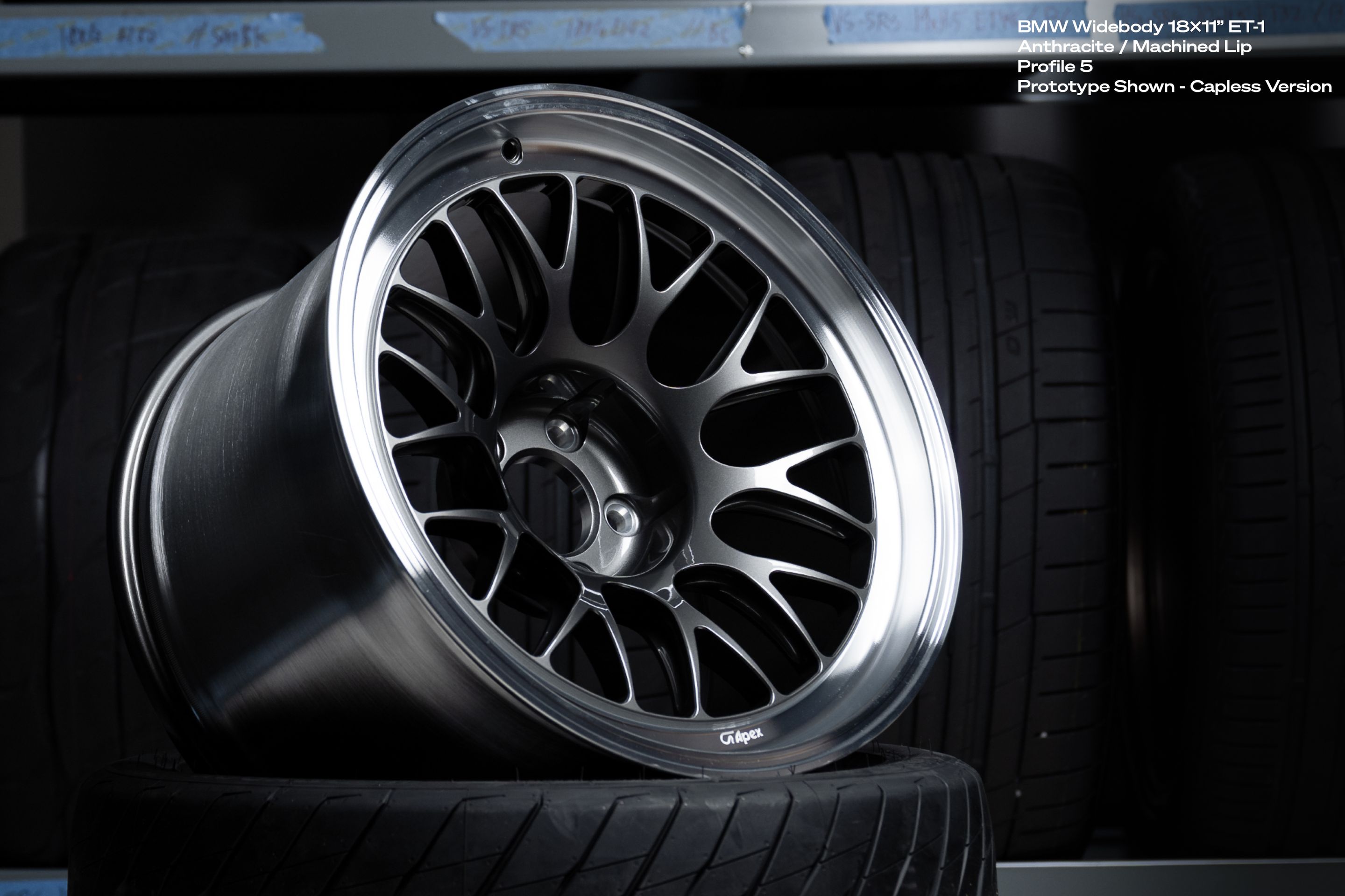 White BMW E46 M3 with 18" ML-10RT Apex wheels in Machined Lip Anthracite