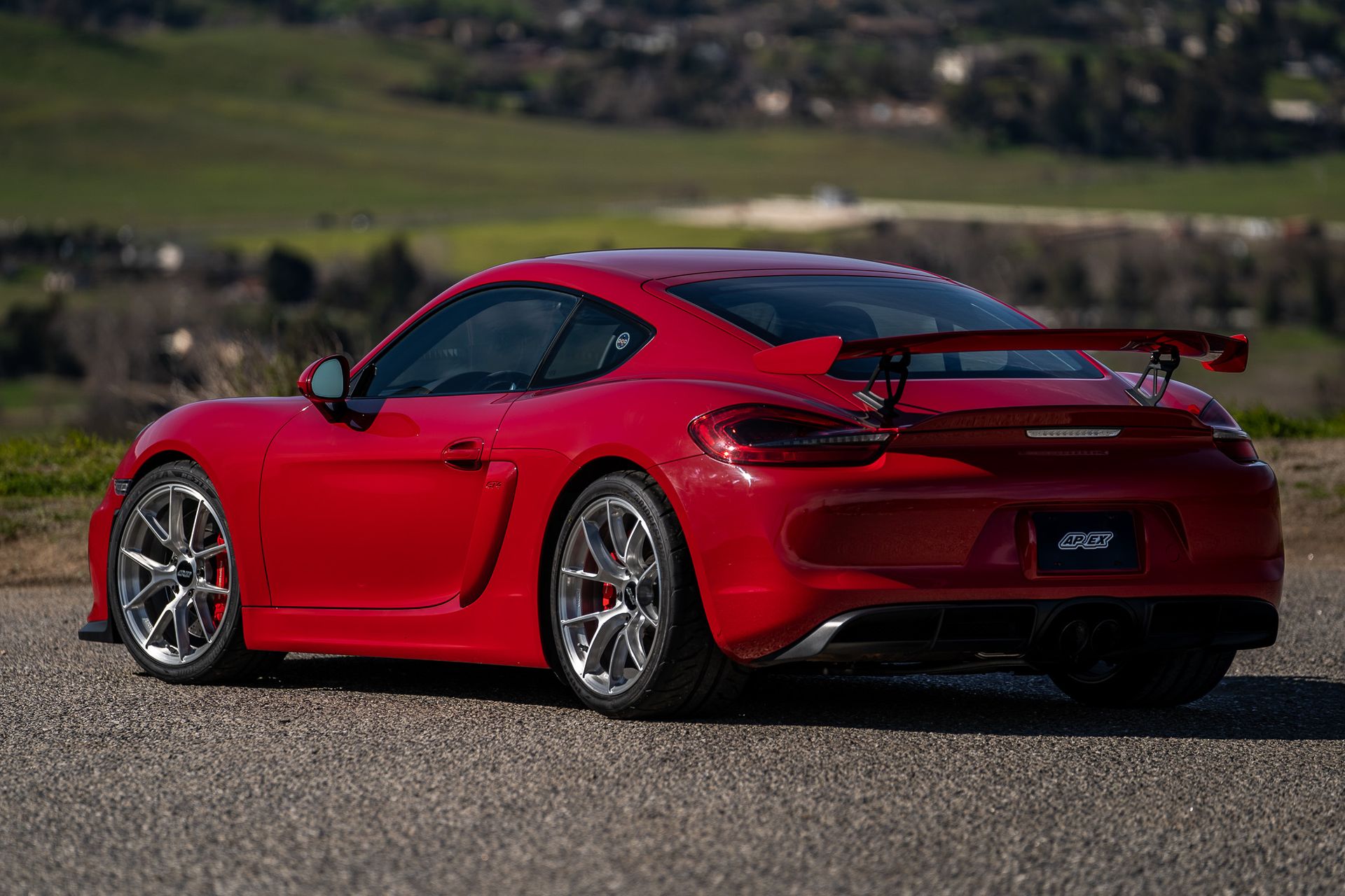 Porsche 981 Cayman GT4 with 19