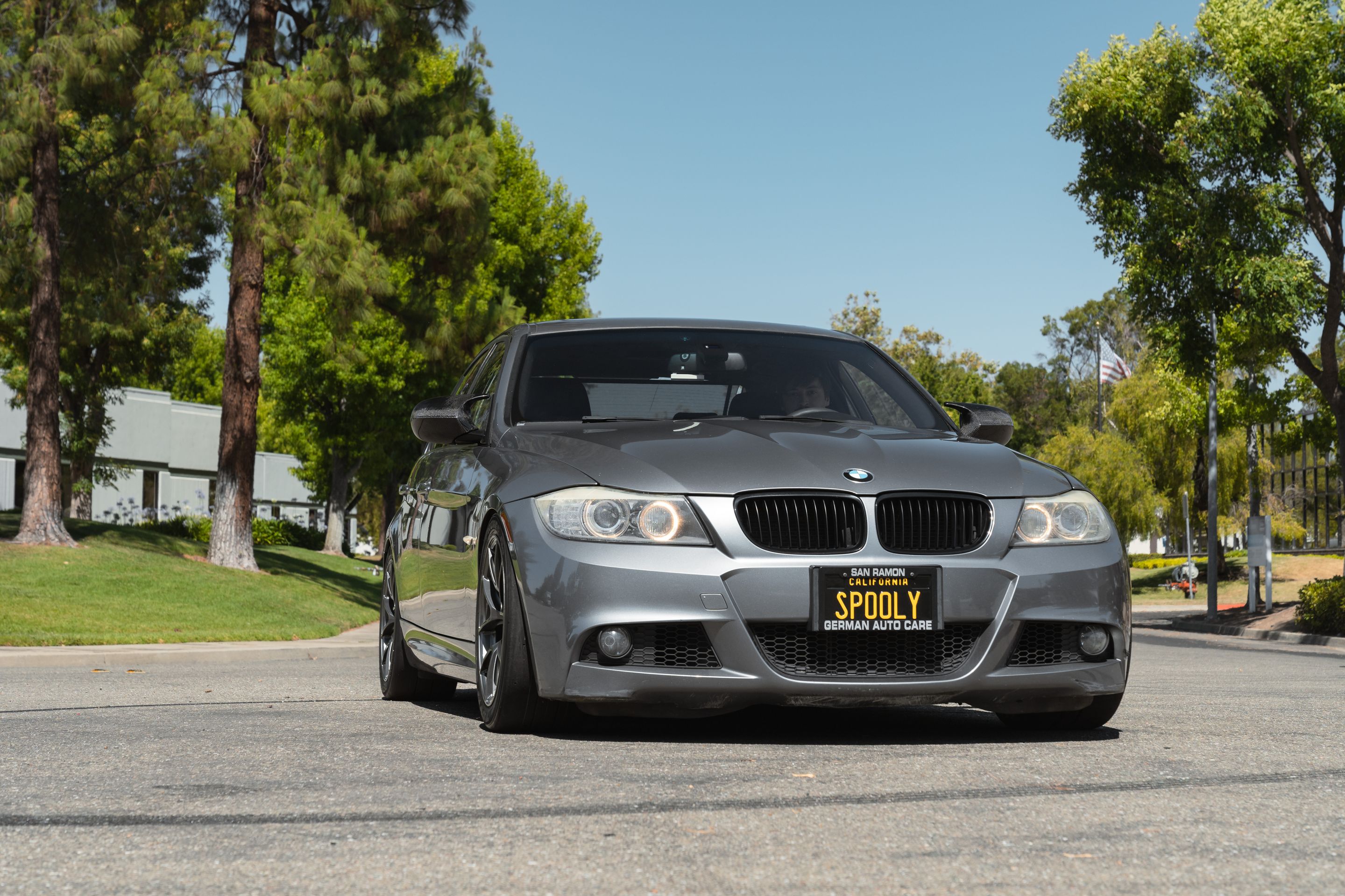 Grey BMW E90 LCI Sedan 3 Series with 17" VS-5RS Apex wheels in Anthracite