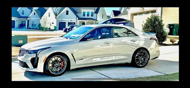 White Cadillac CT4-V Blackwing with 18" VS-5RS Apex wheels in Anthracite