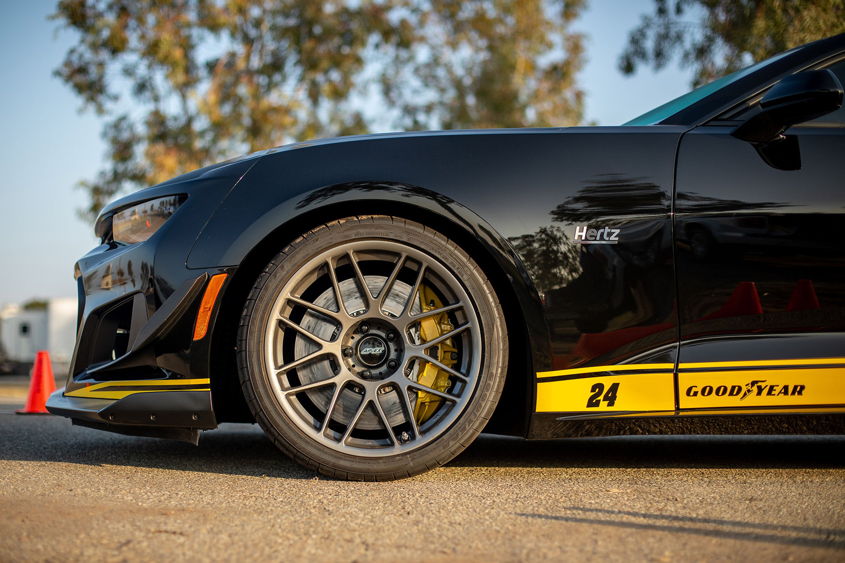 Black Chevrolet 6th Gen Camaro ZL1 1LE with 19" ARC-8 Apex wheels in Anthracite