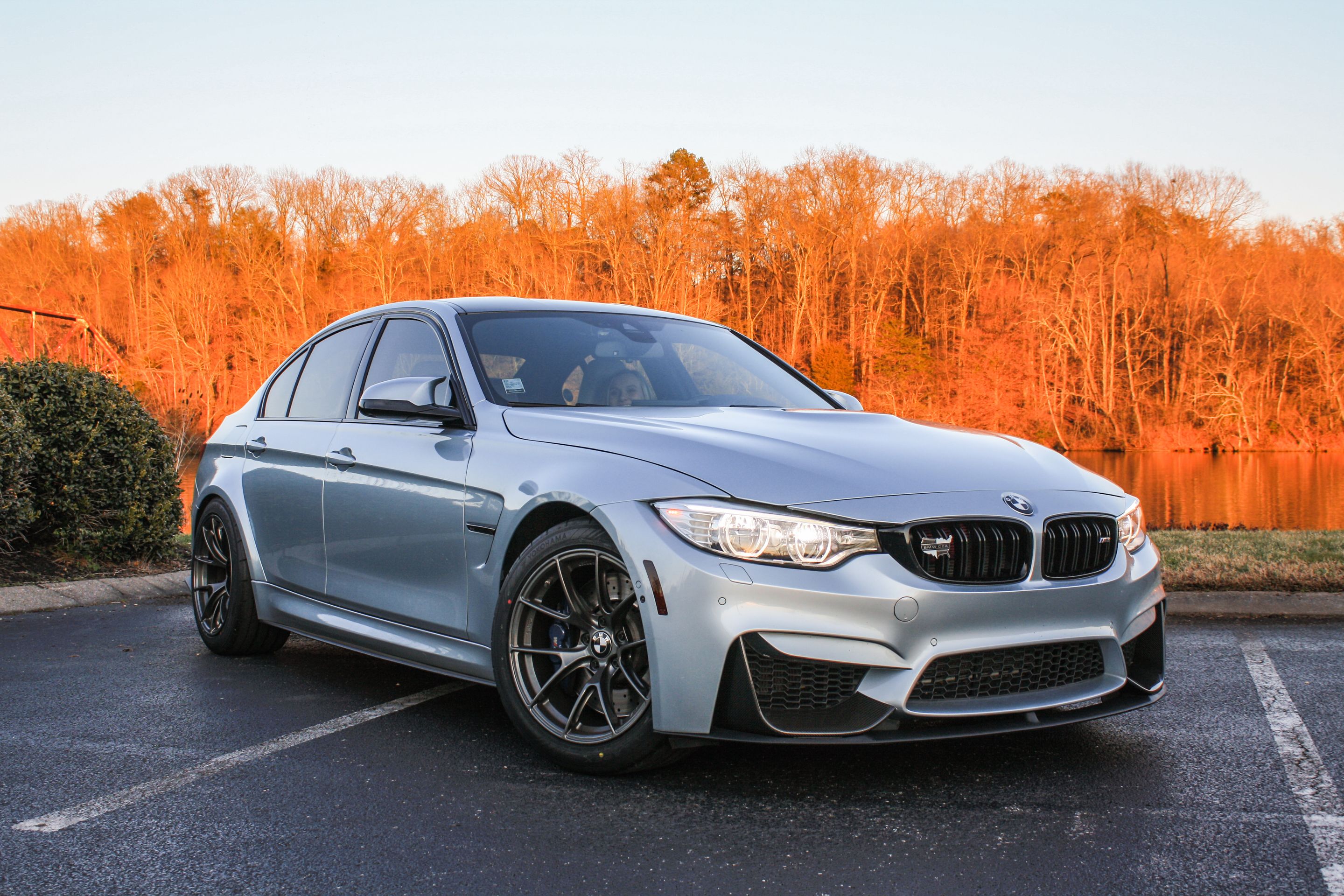 Silver BMW F80 M3 with 18" VS-5RS Apex wheels in Anthracite