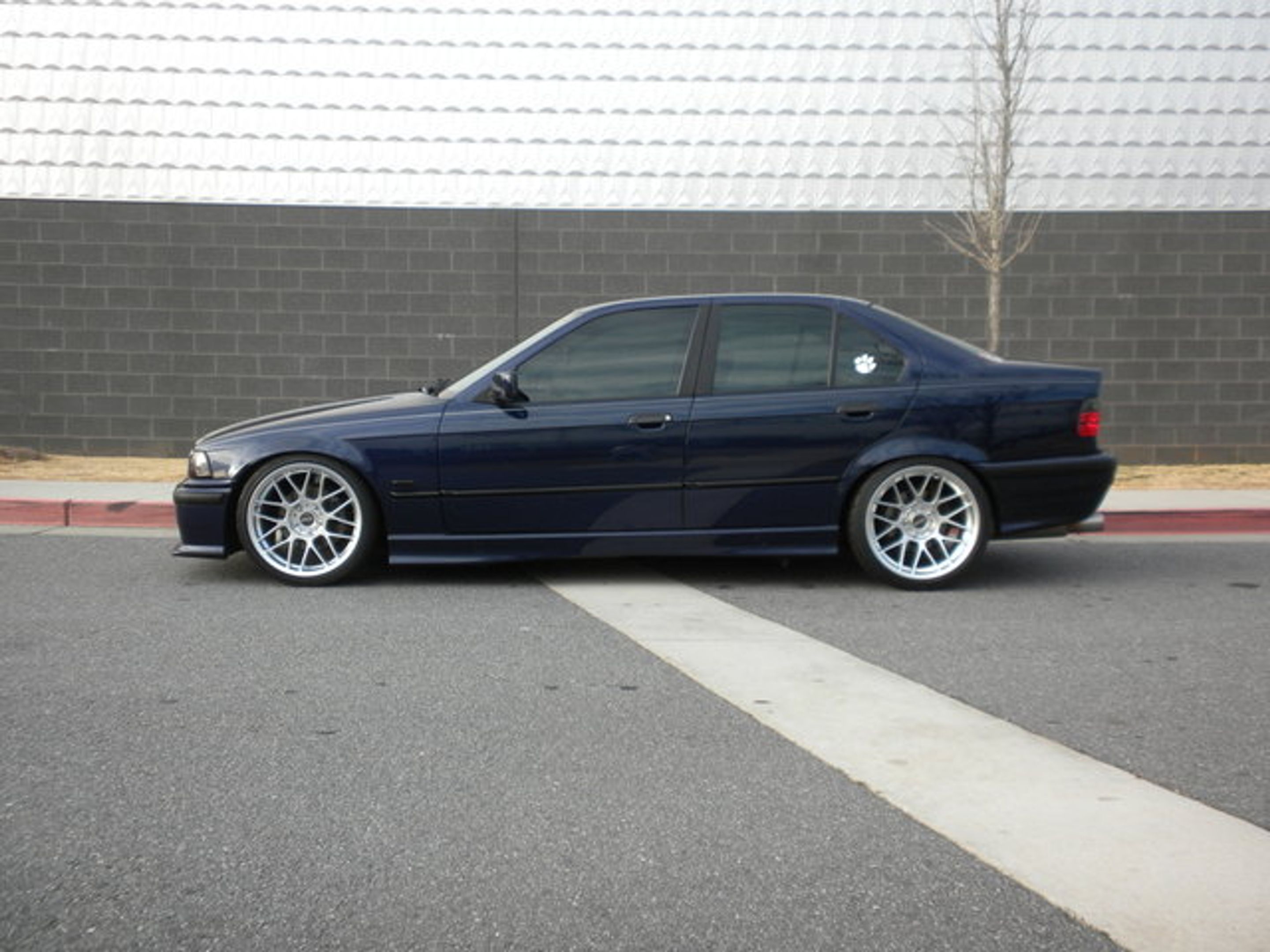 Blue BMW E36 3 Series with 18" ARC-8 Apex wheels in Hyper Silver