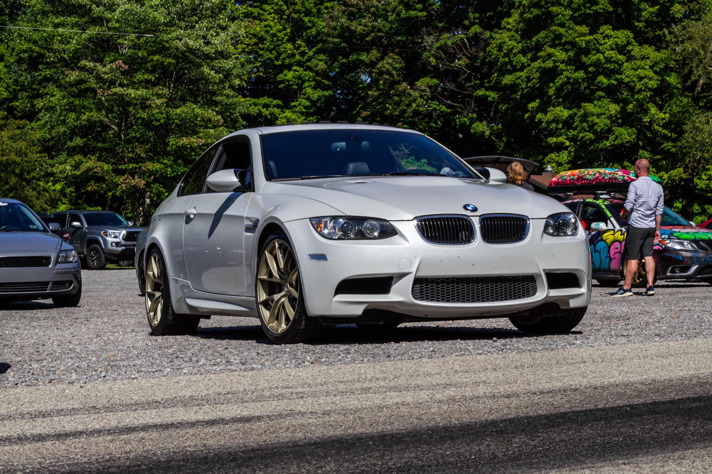 White BMW E92 Coupe M3 with 19" VS-5RS Apex wheels in Motorsport Gold