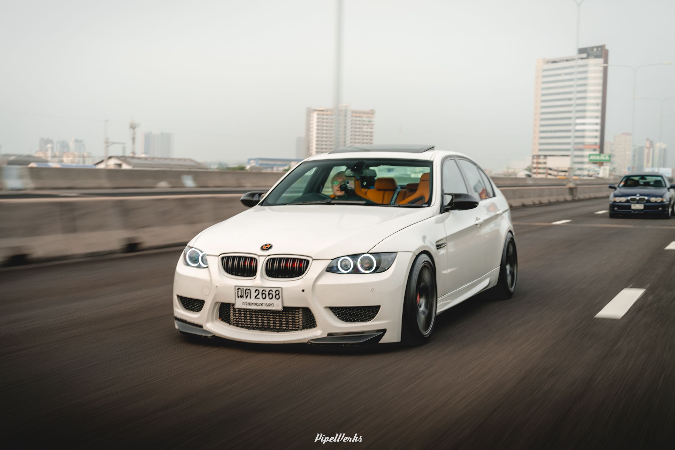 White BMW E90 Sedan 3 Series with 18" EC-7 Apex wheels in Anthracite