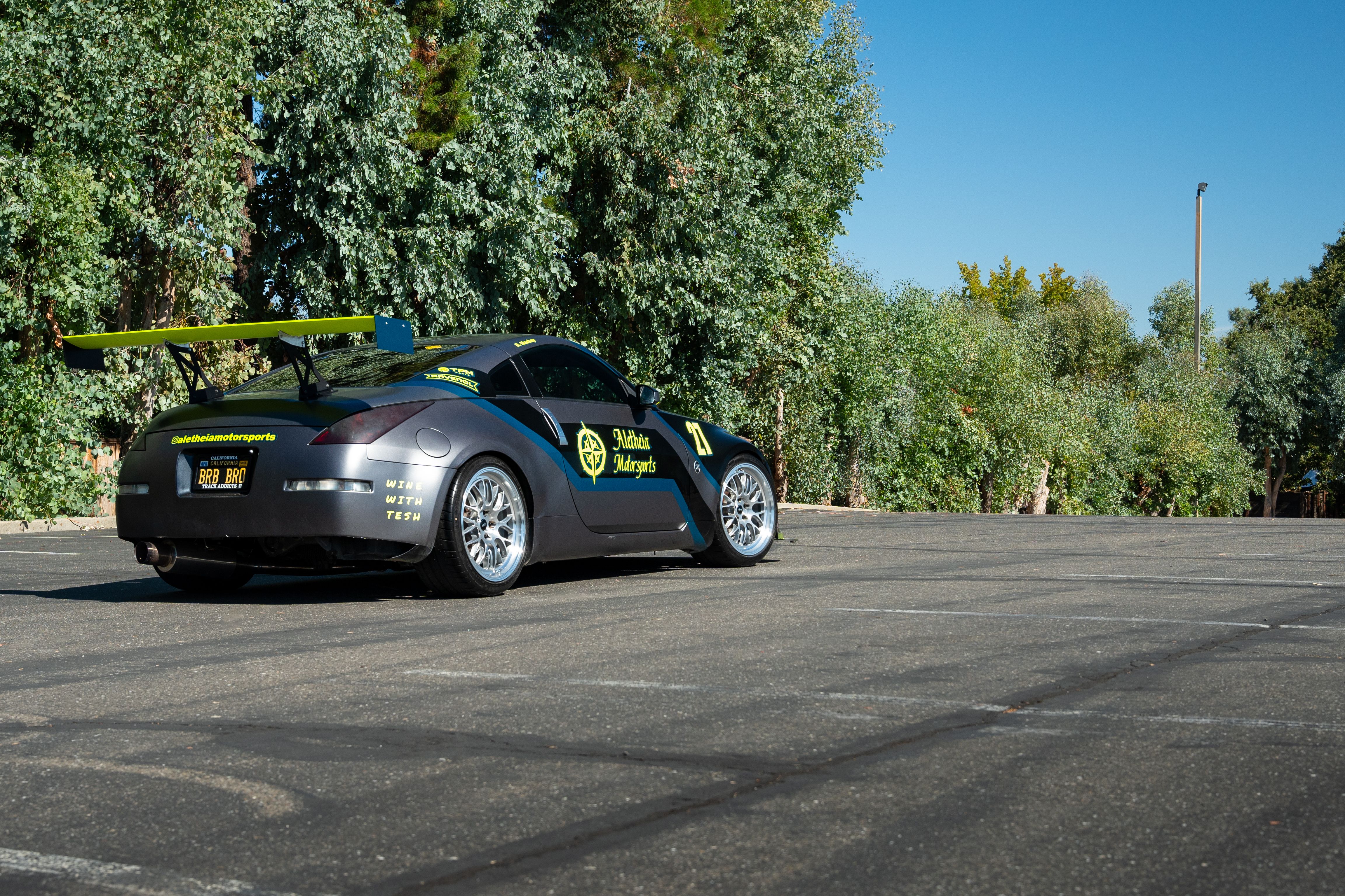 Nissan 350Z with 19