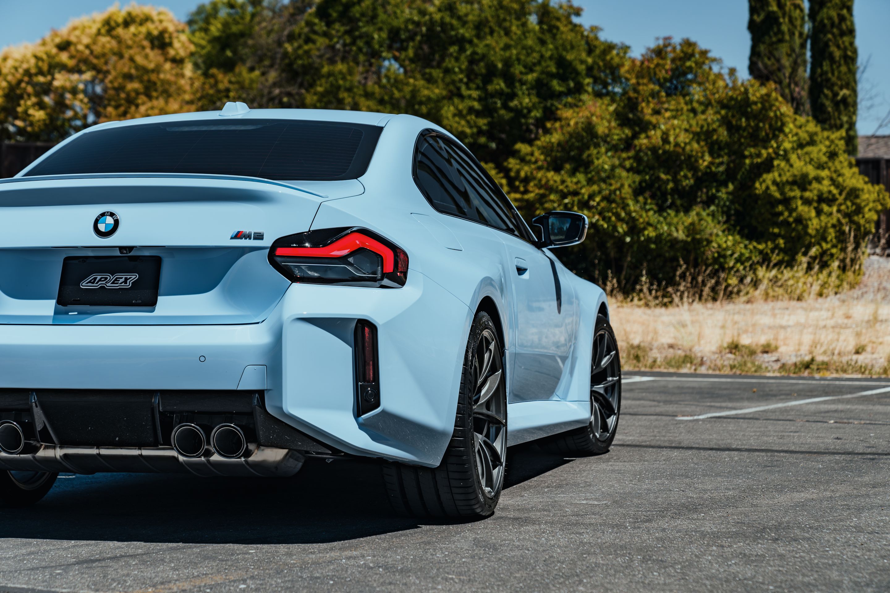 Blue BMW G87 M2 with 19"/20" VS-5RS Apex wheels in Anthracite