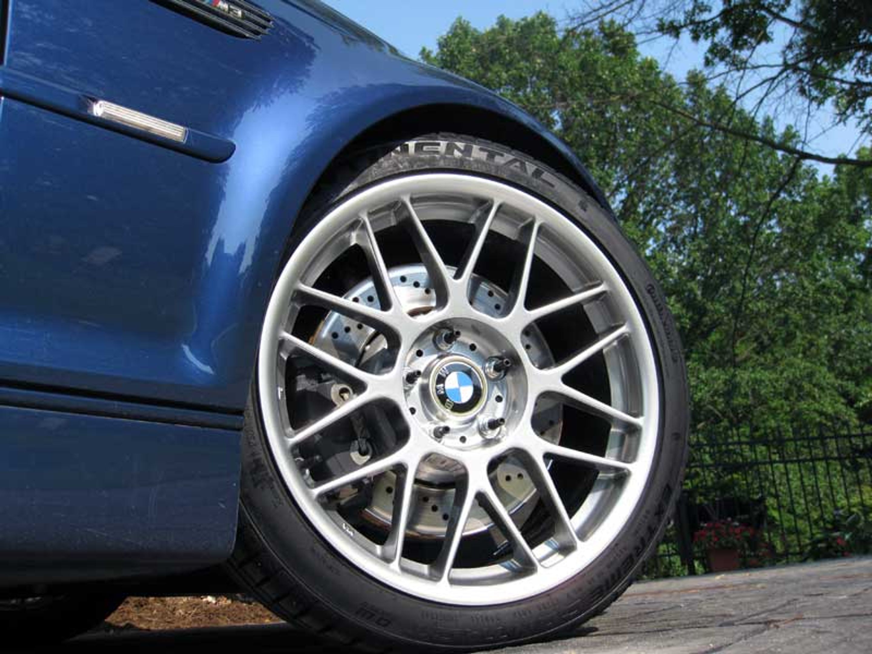 Blue BMW E46 M3 with 18" ARC-8 Apex wheels in Hyper Black