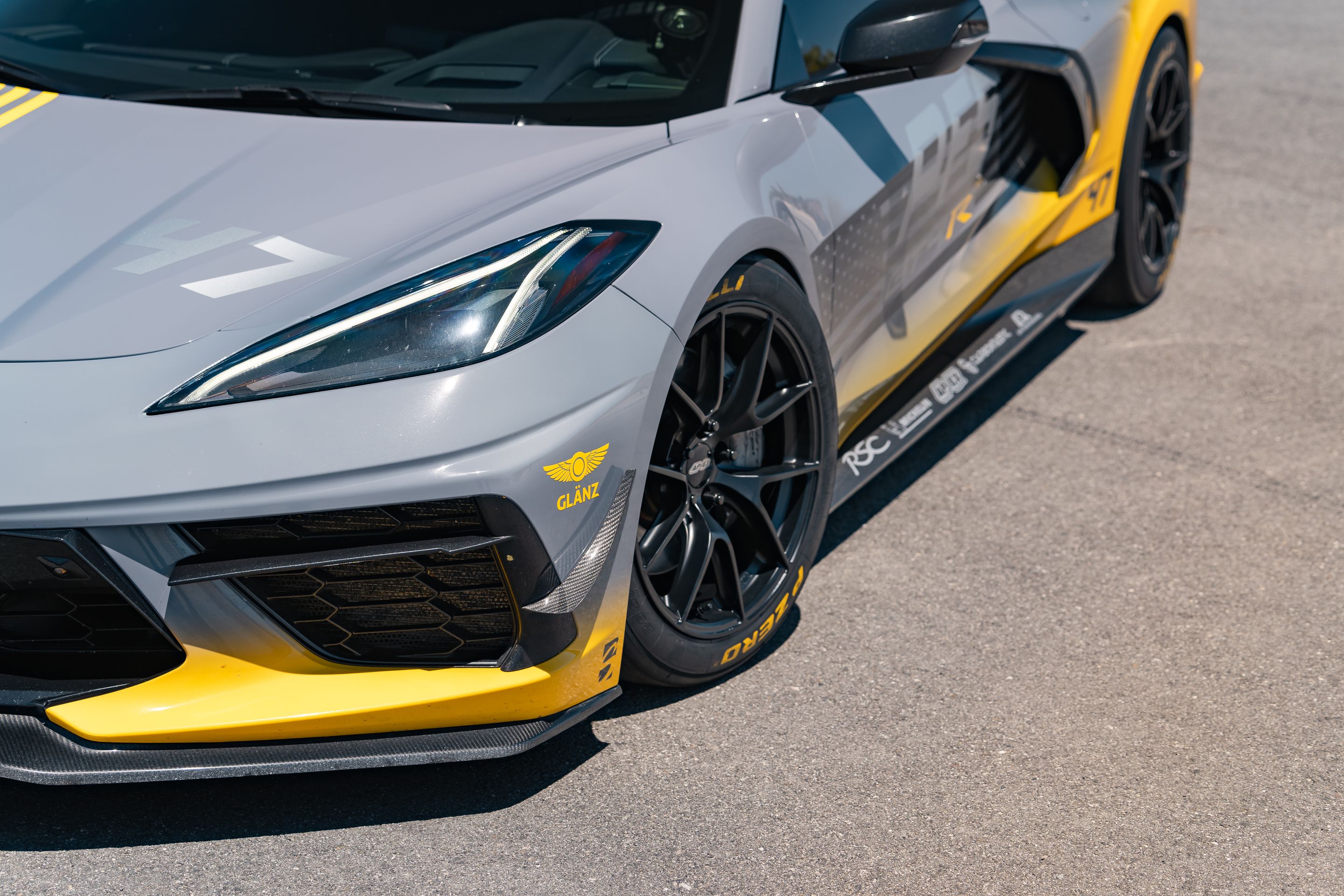 Grey Chevrolet C8 Corvette Stingray/Z51 with 18" VS-5RS Apex wheels in Satin Black