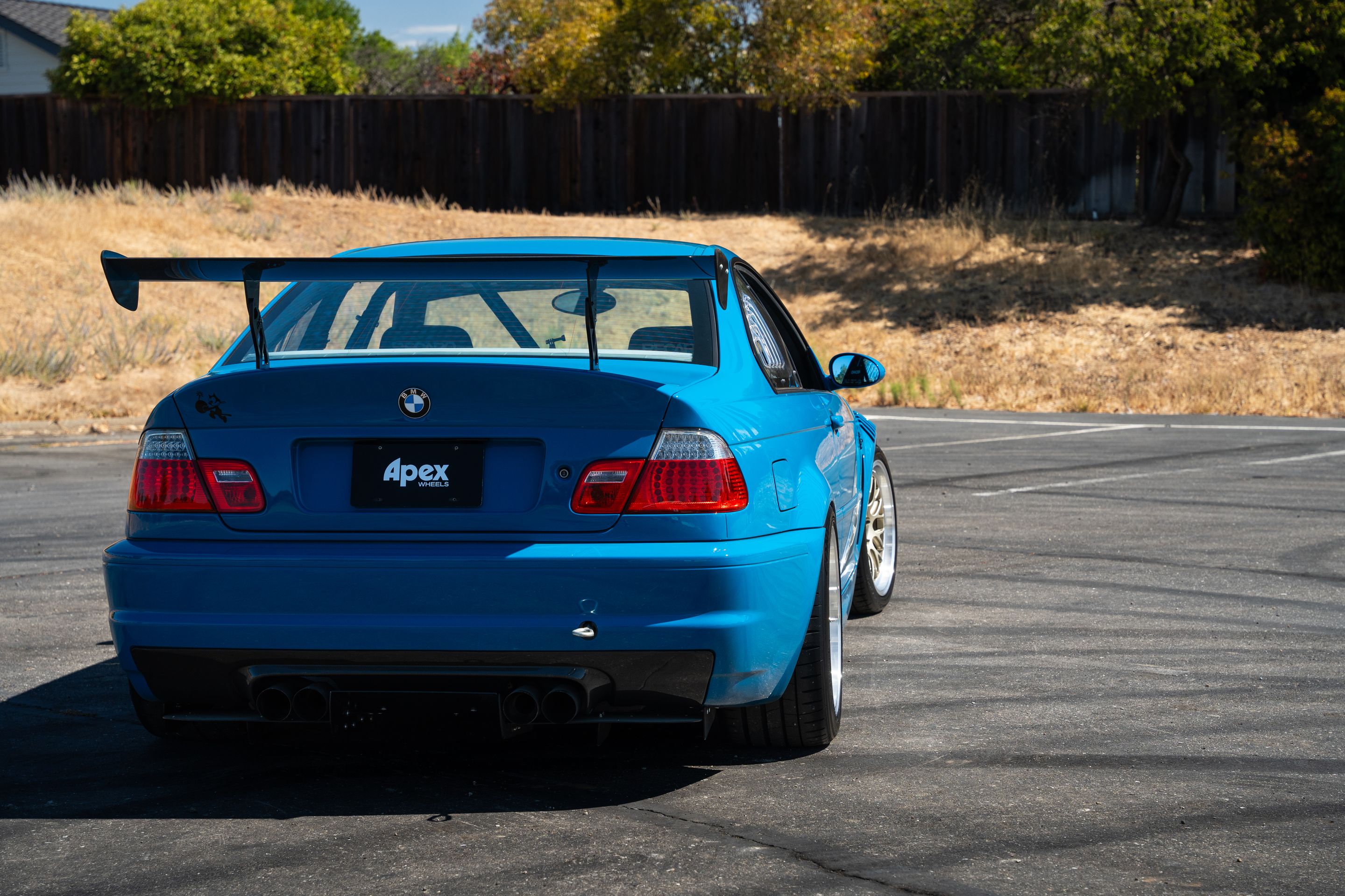 Blue BMW E46 M3 with 18" ML-10RT Apex wheels in Machined Lip Gloss Motorsport Gold