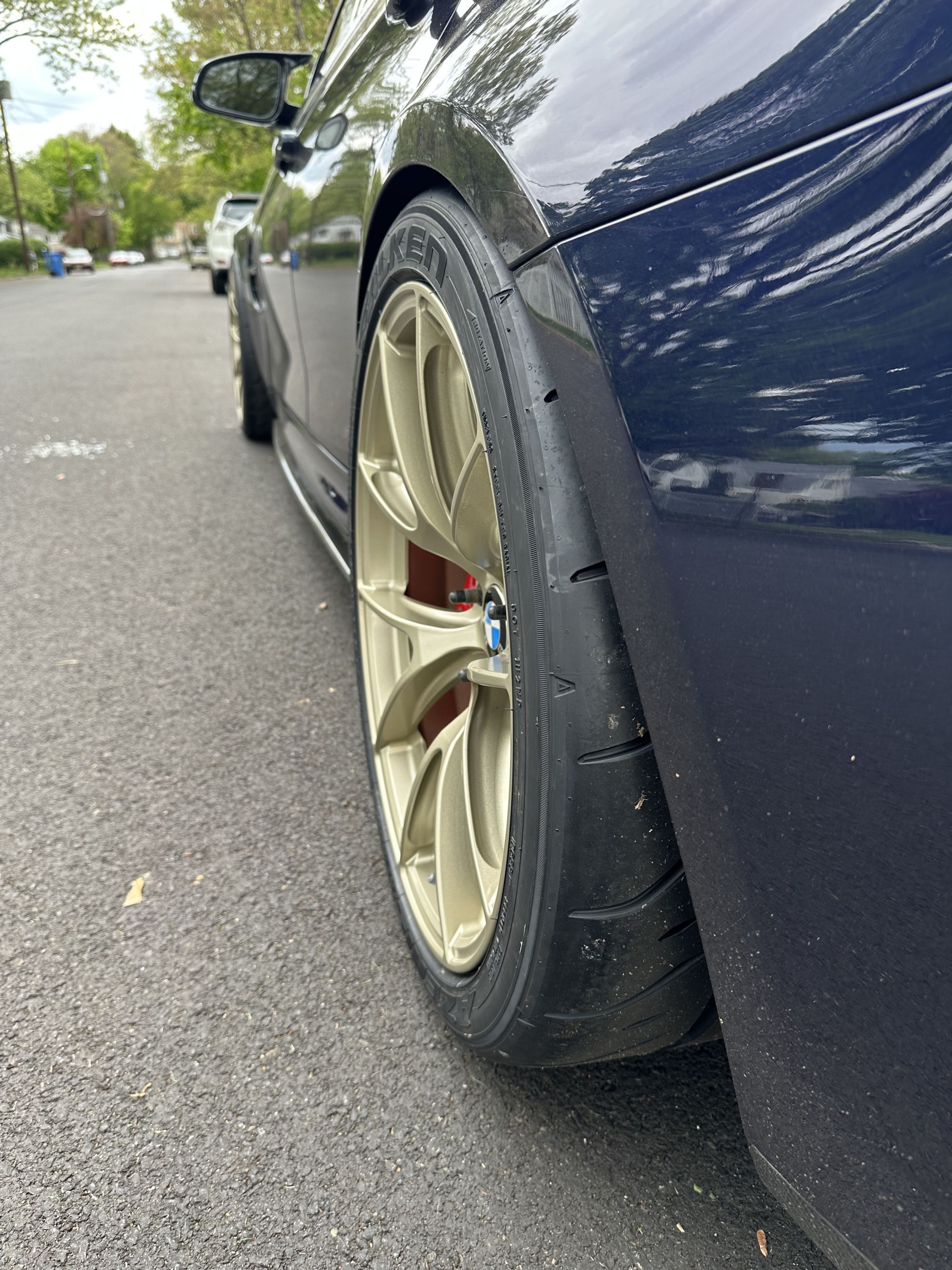 Blue BMW F80 M3 with 19" VS-5RS Apex wheels in Motorsport Gold