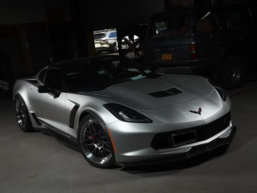 Silver Chevrolet Corvette - ML-10RT in Machined Lip Anthracite