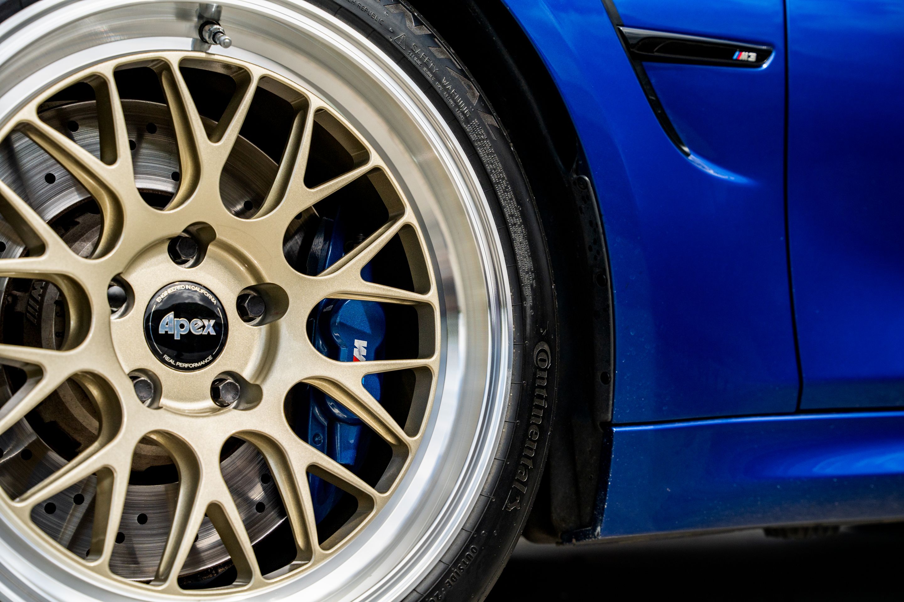 Blue BMW F80 M3 with 18" ML-10RT Apex wheels in Machined Lip Gloss Motorsport Gold