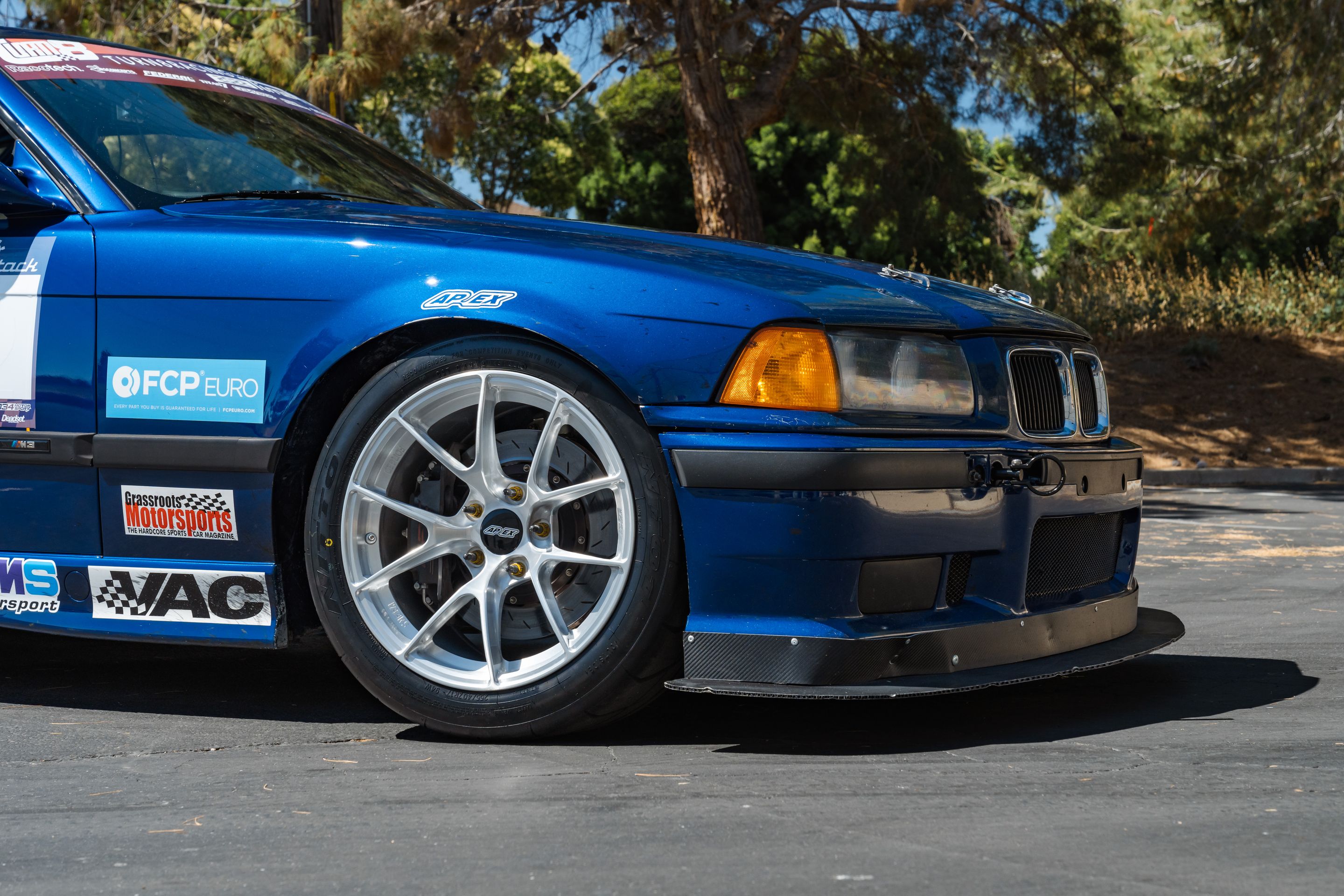 Blue BMW E36 3 Series with 17" VS-5RS Apex wheels in Brushed Clear